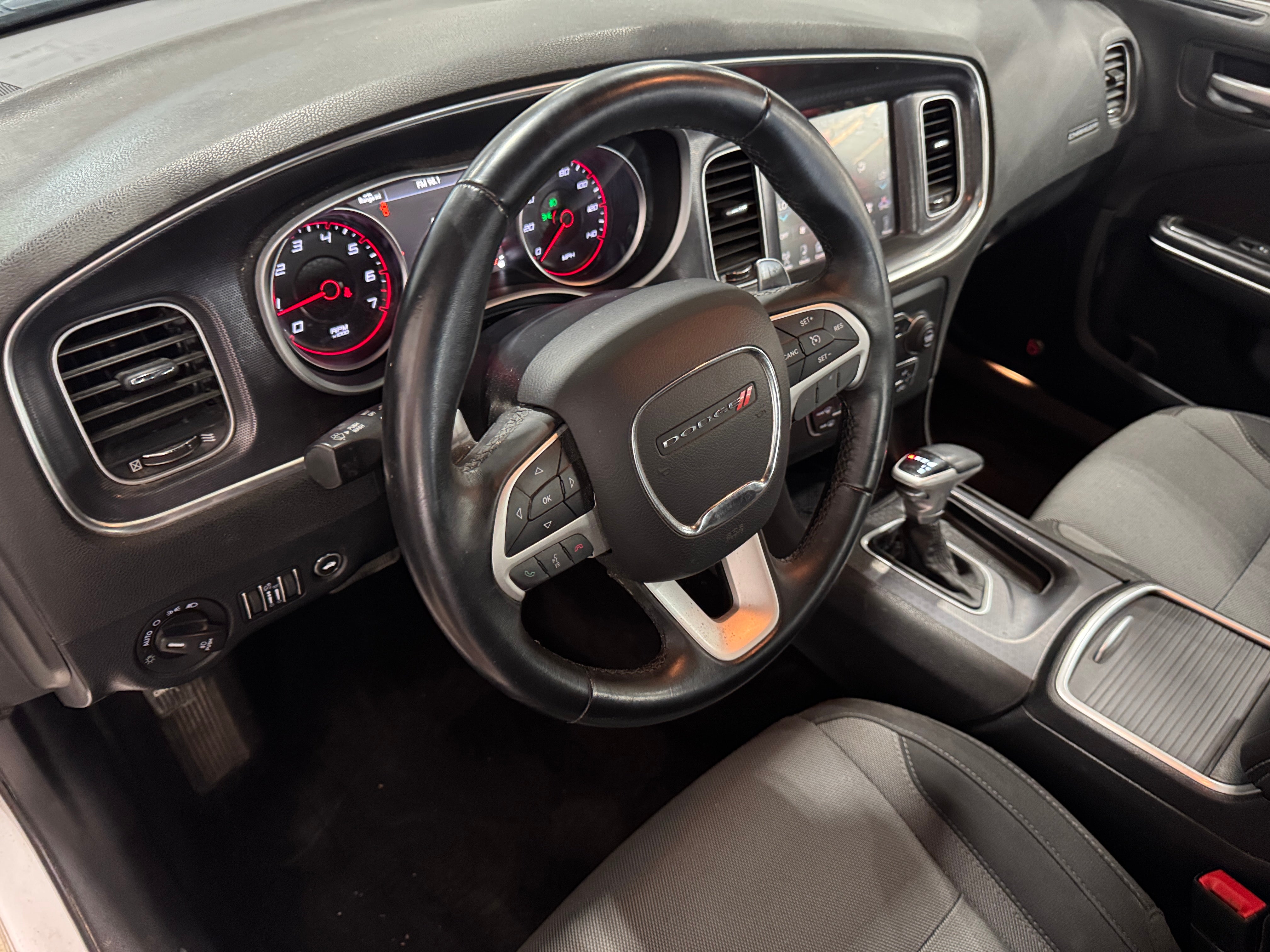 2016 Dodge Charger SXT 3