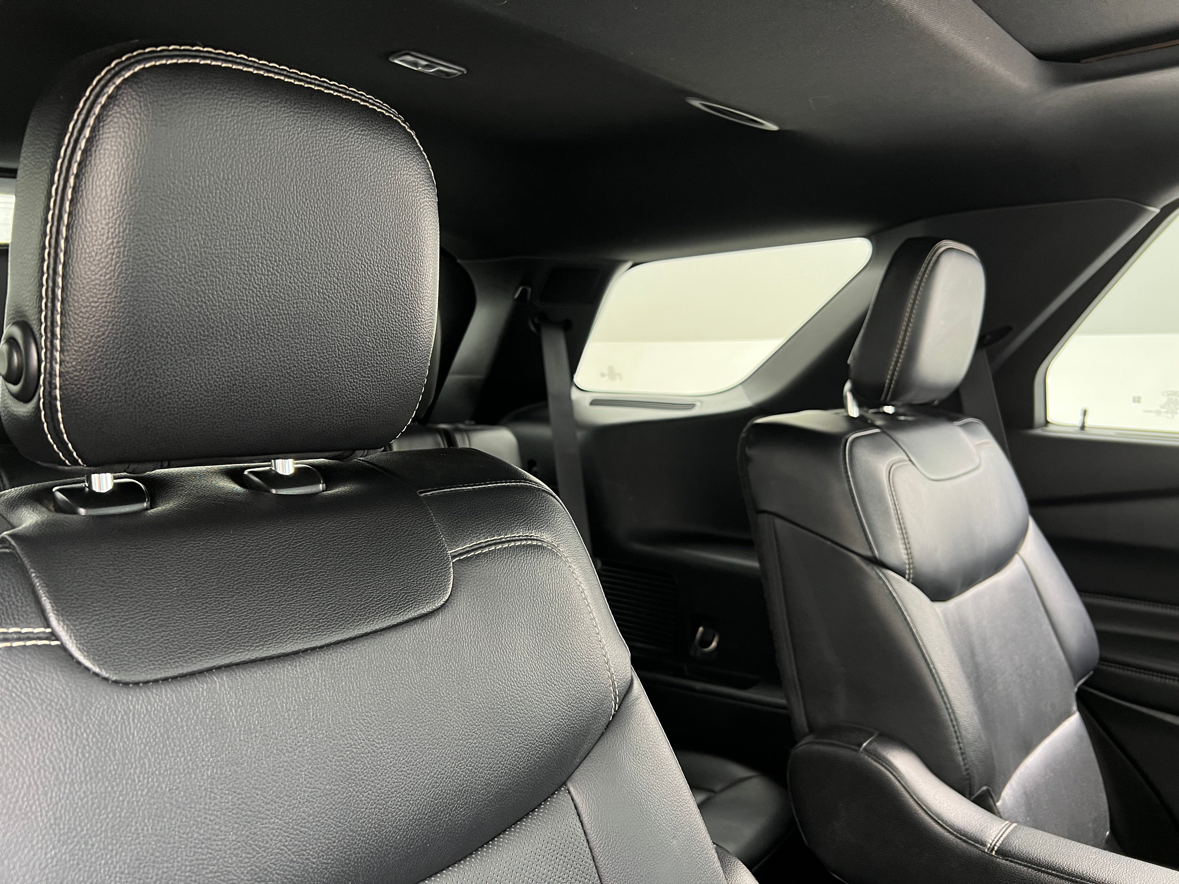 2020 Ford Explorer ST 5