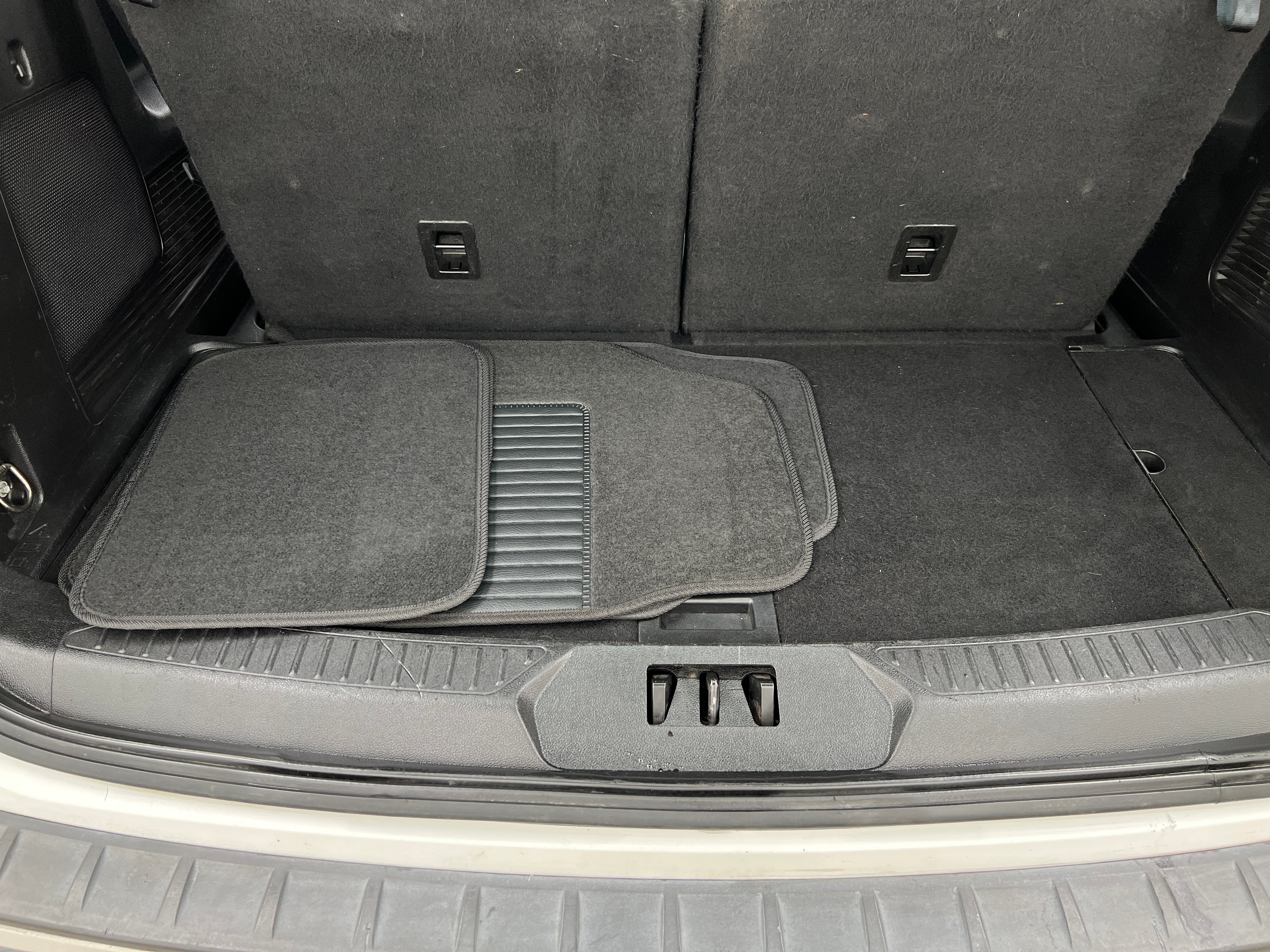 2020 Ford Explorer ST 6