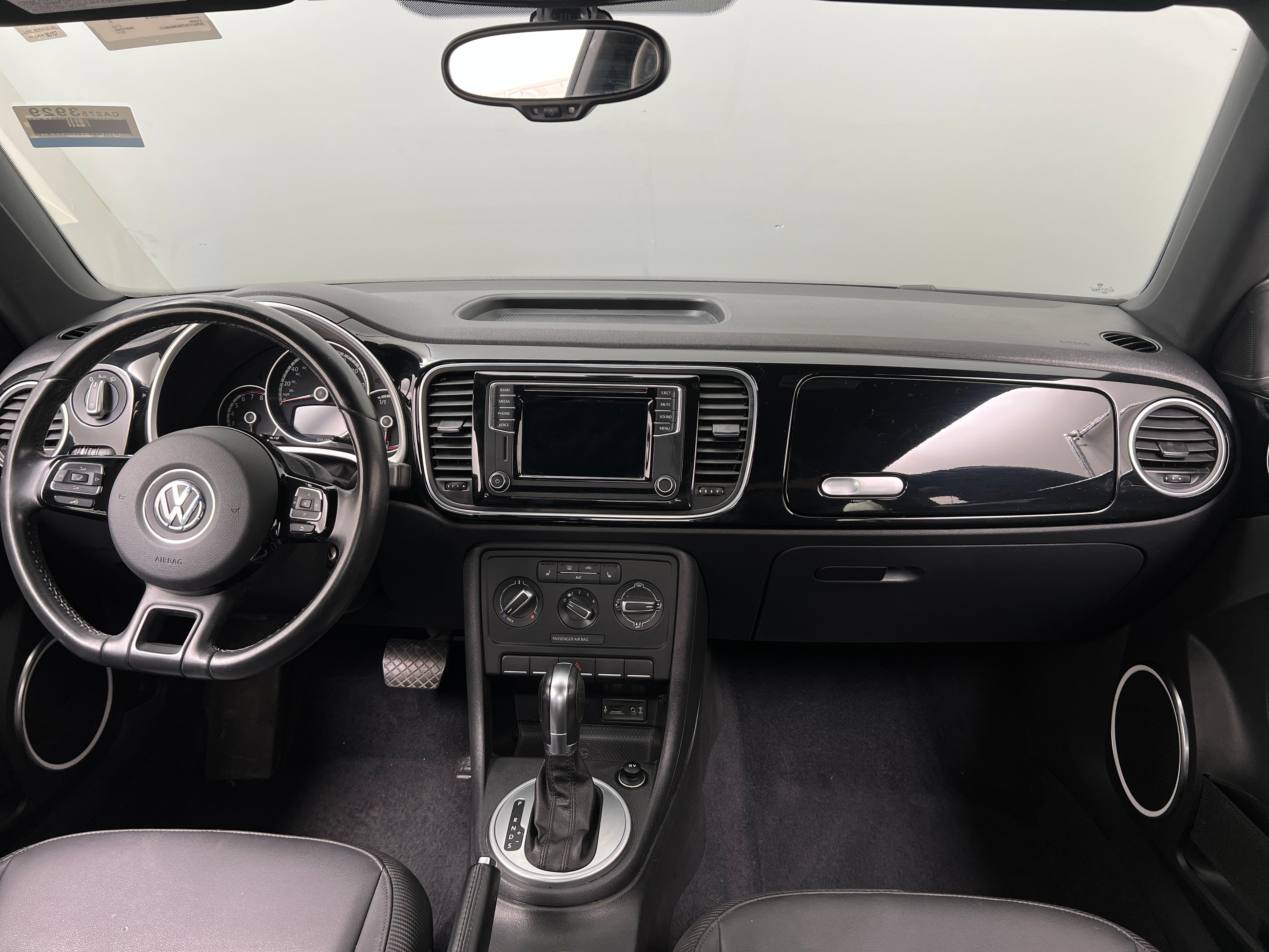2016 Volkswagen Beetle SE 3