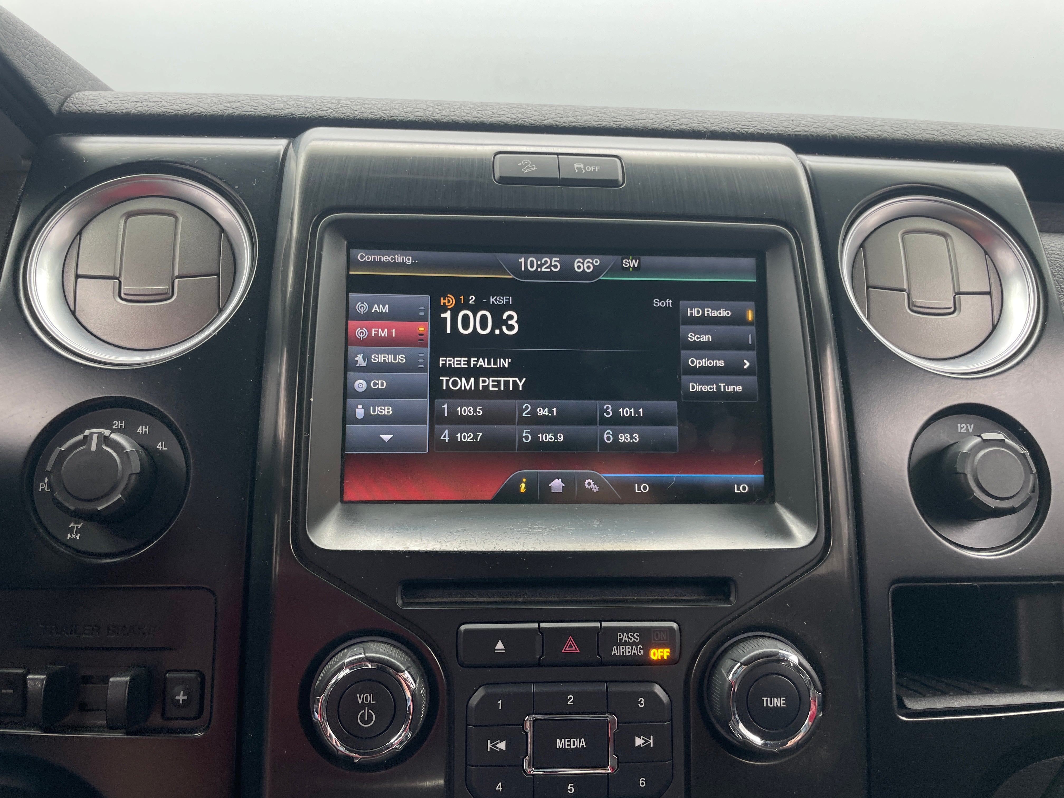 2013 Ford Econoline E-150 3