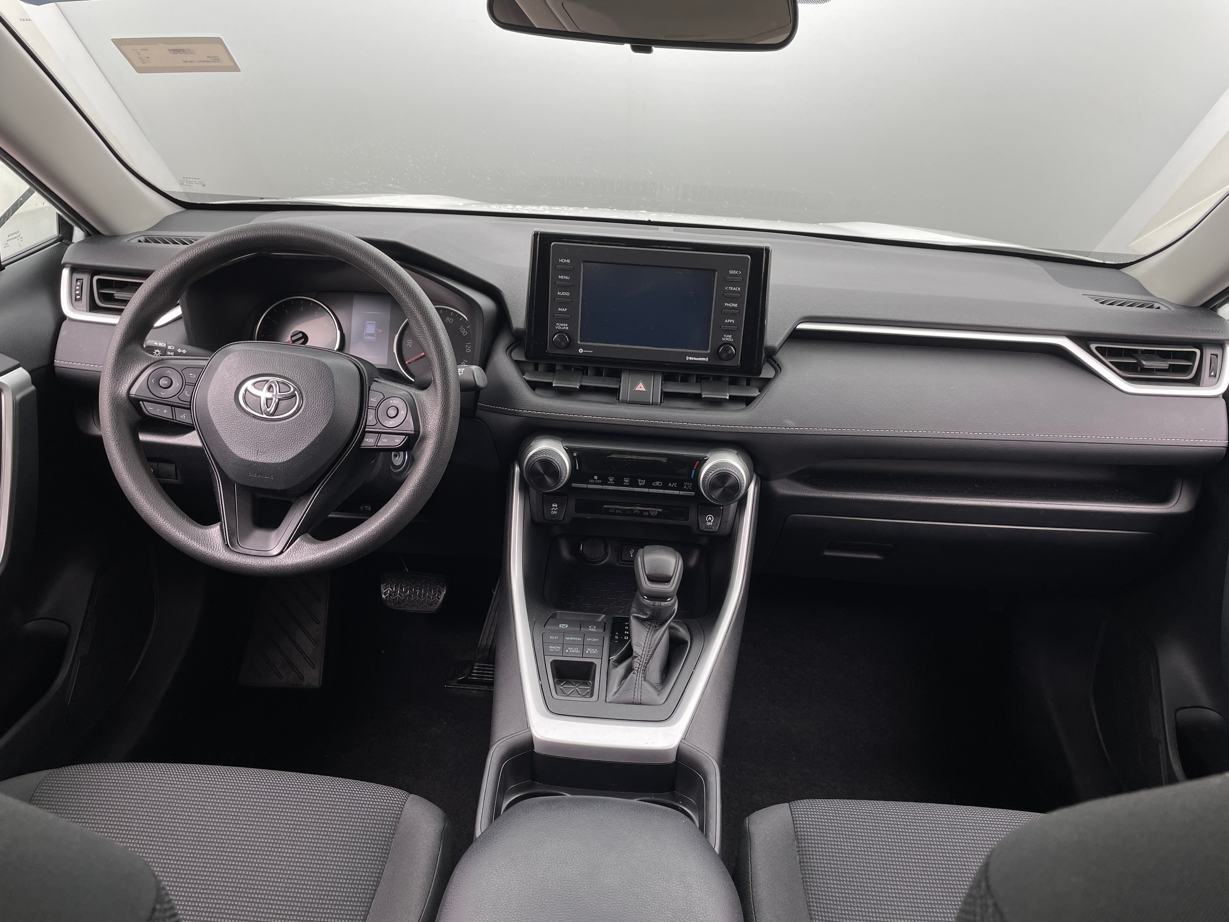 2020 Toyota RAV4 LE 3