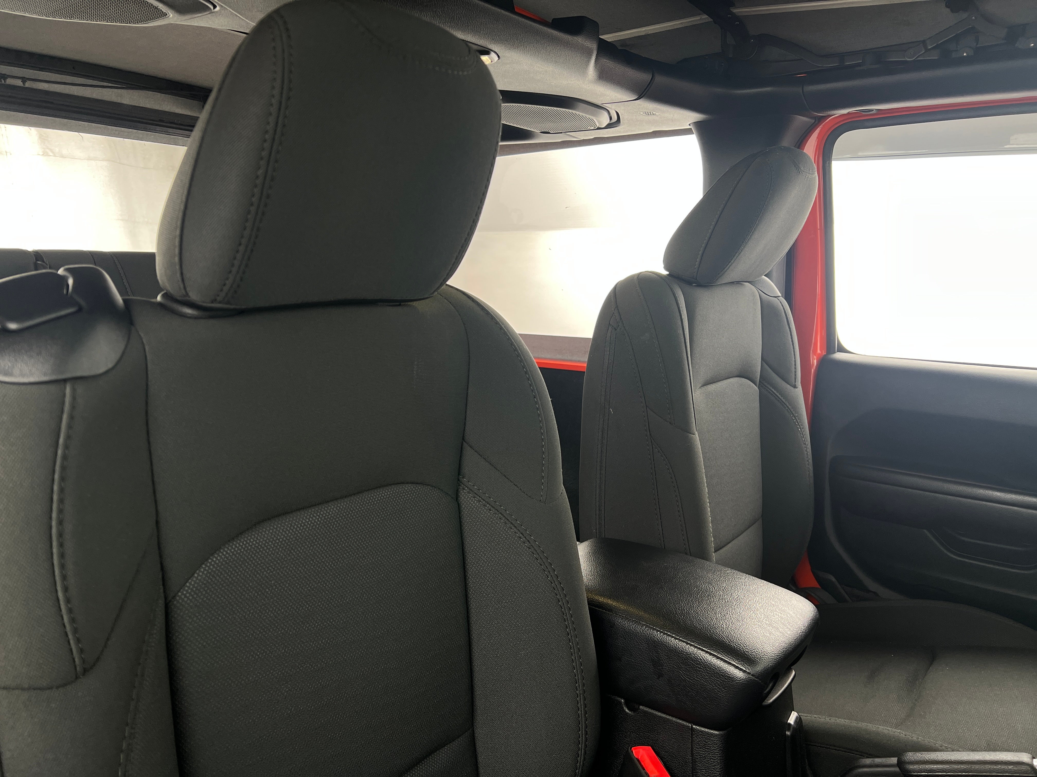2020 Jeep Wrangler Sport 2