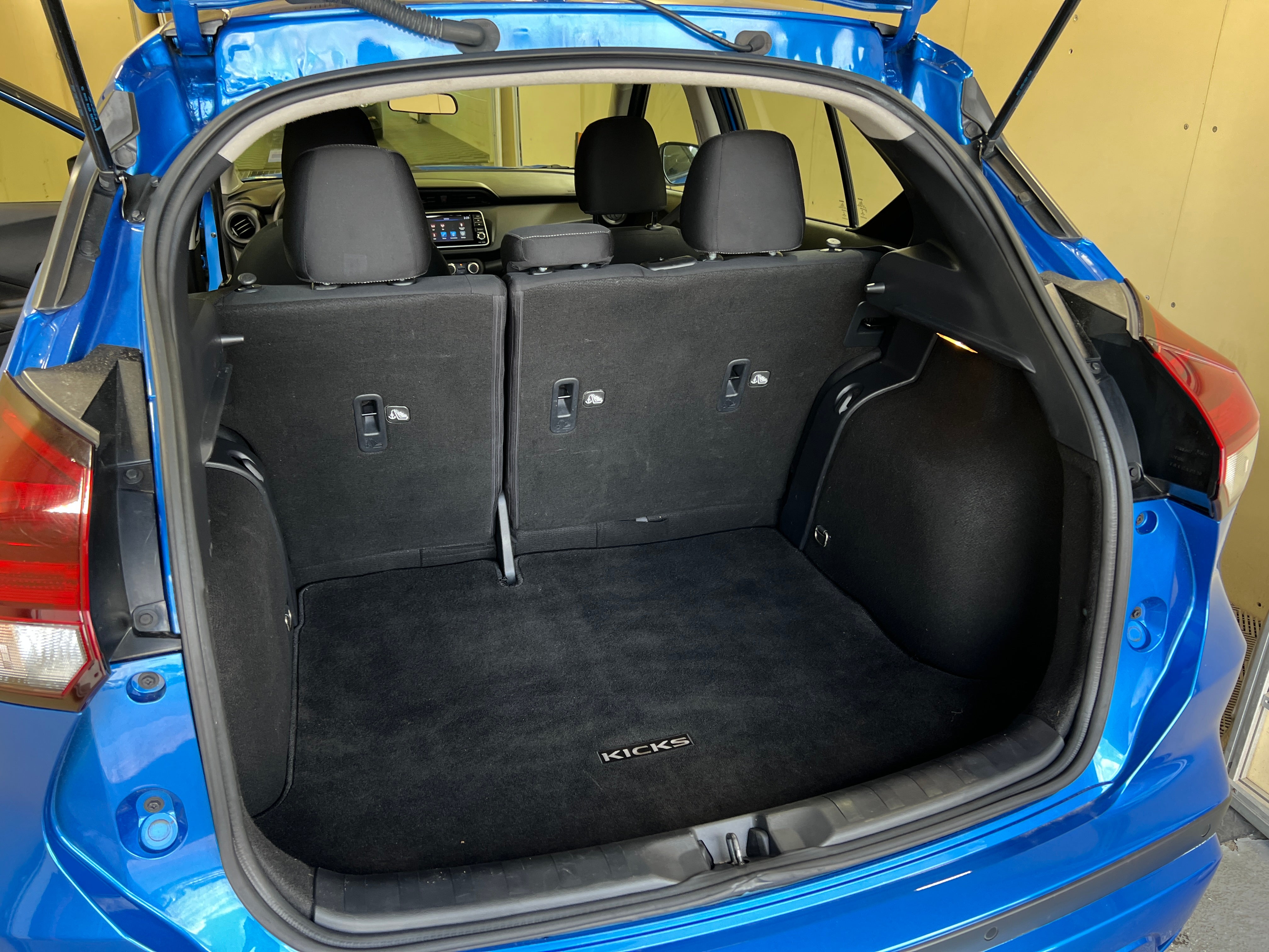 2021 Nissan Kicks S 7
