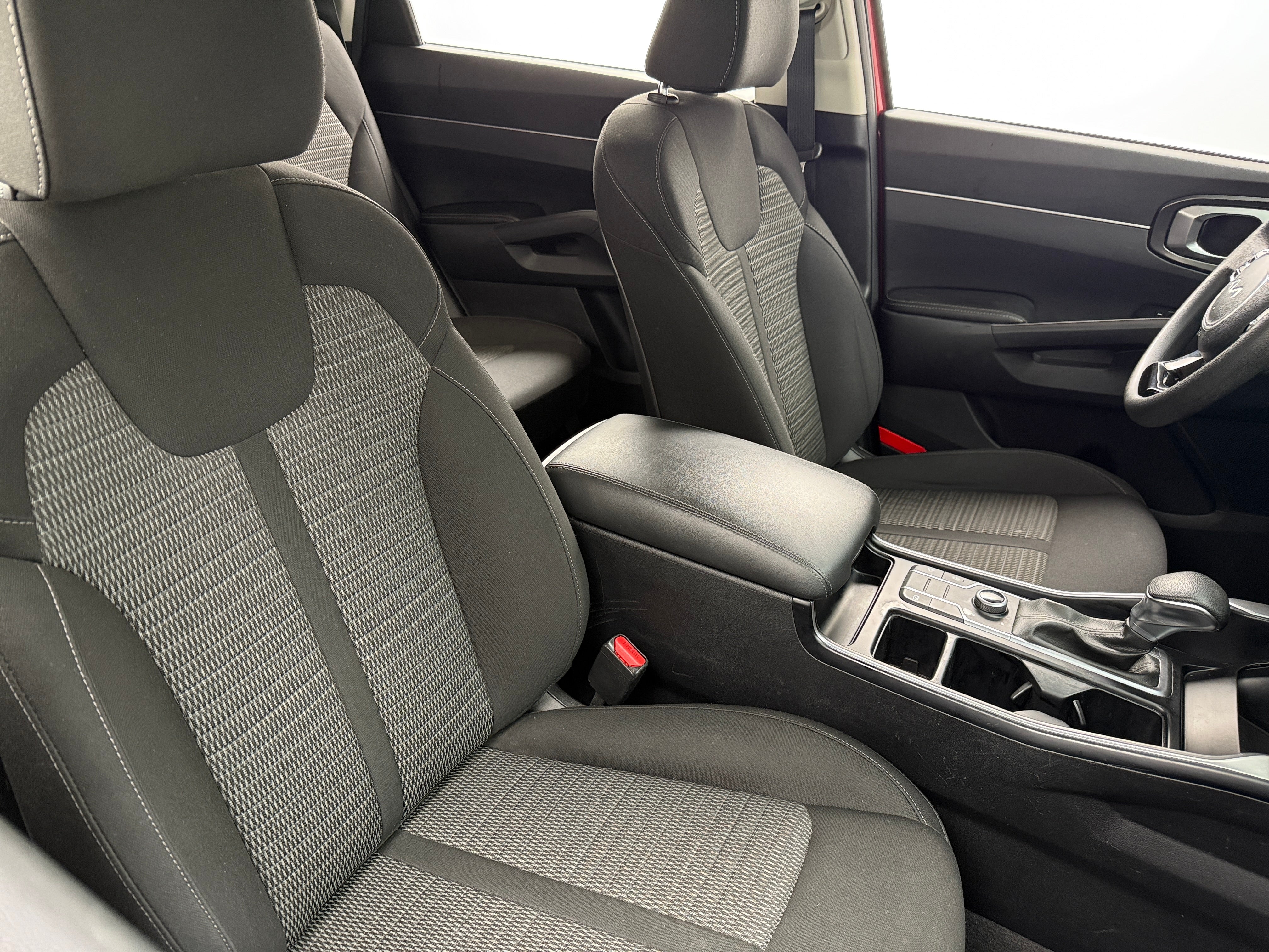 2022 Kia Sorento LX 2