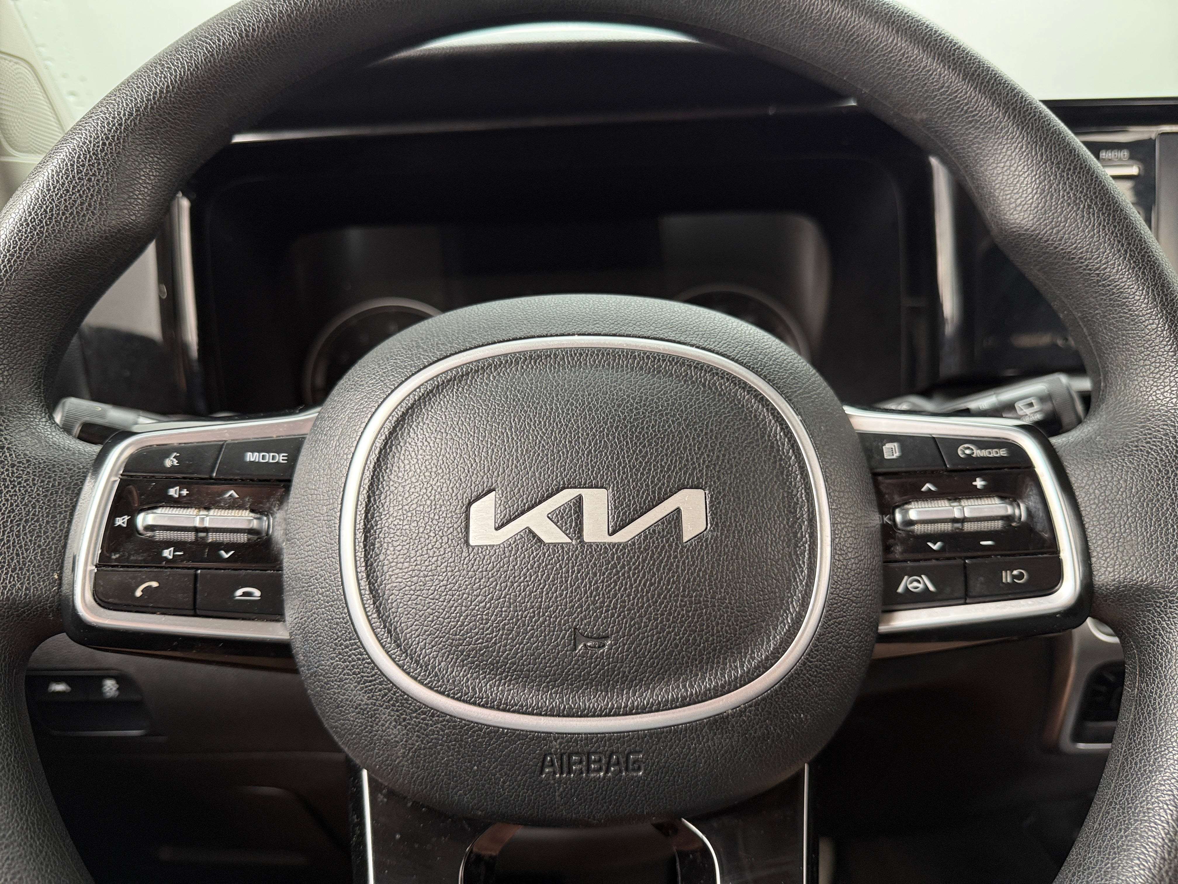 2022 Kia Sorento LX 5