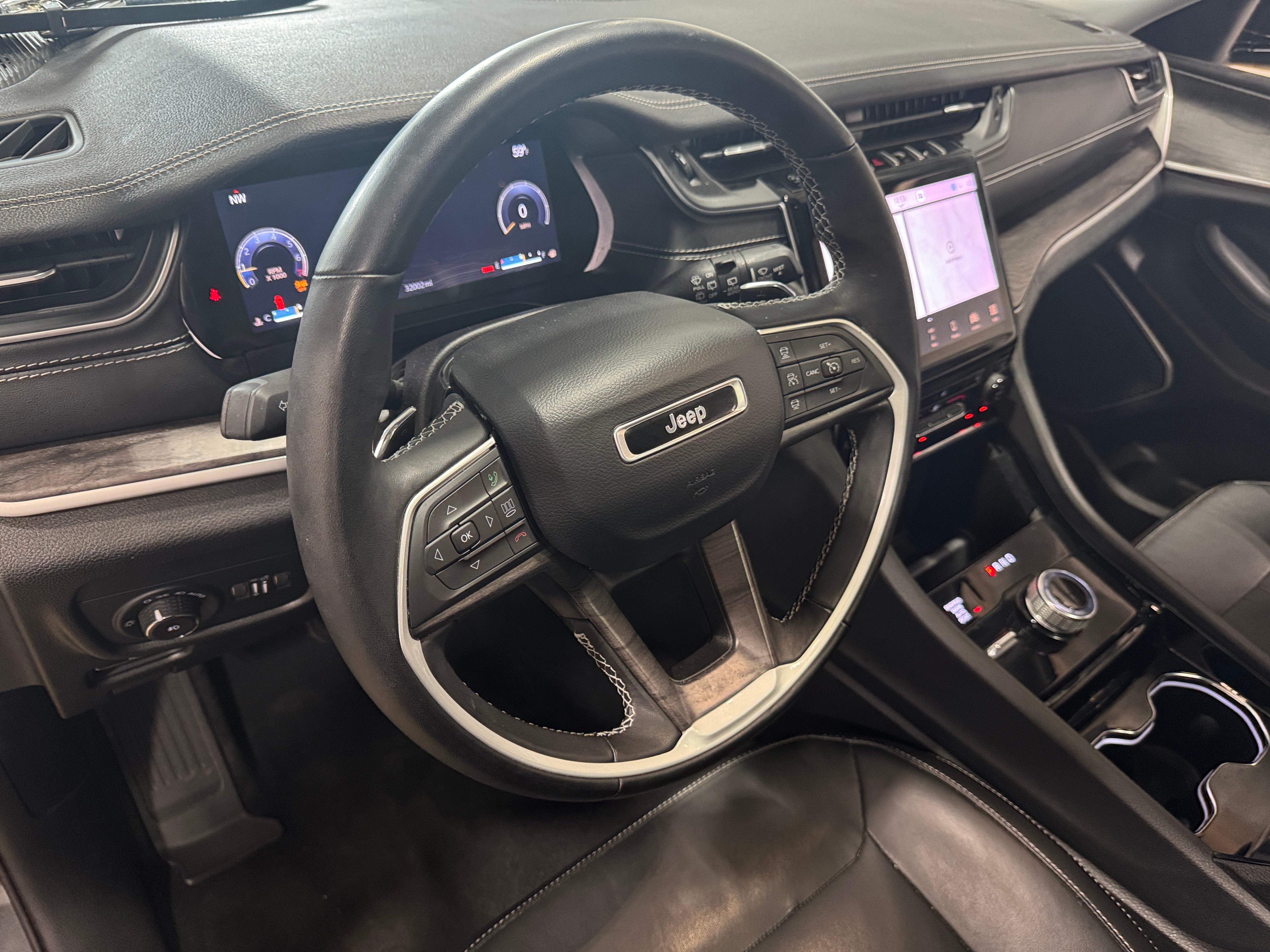 2022 Jeep Grand Cherokee Limited Edition 2