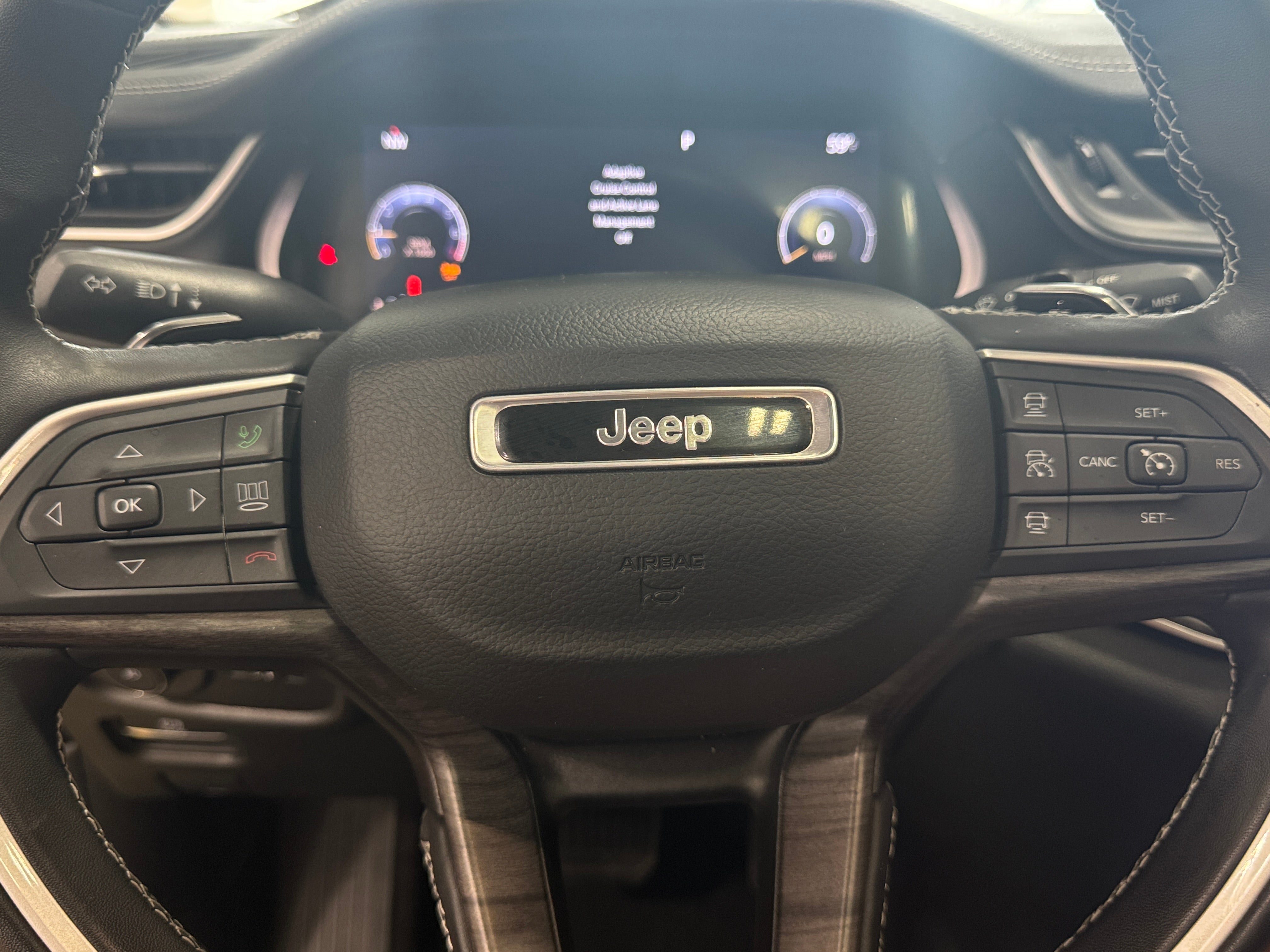 2022 Jeep Grand Cherokee Limited Edition 4