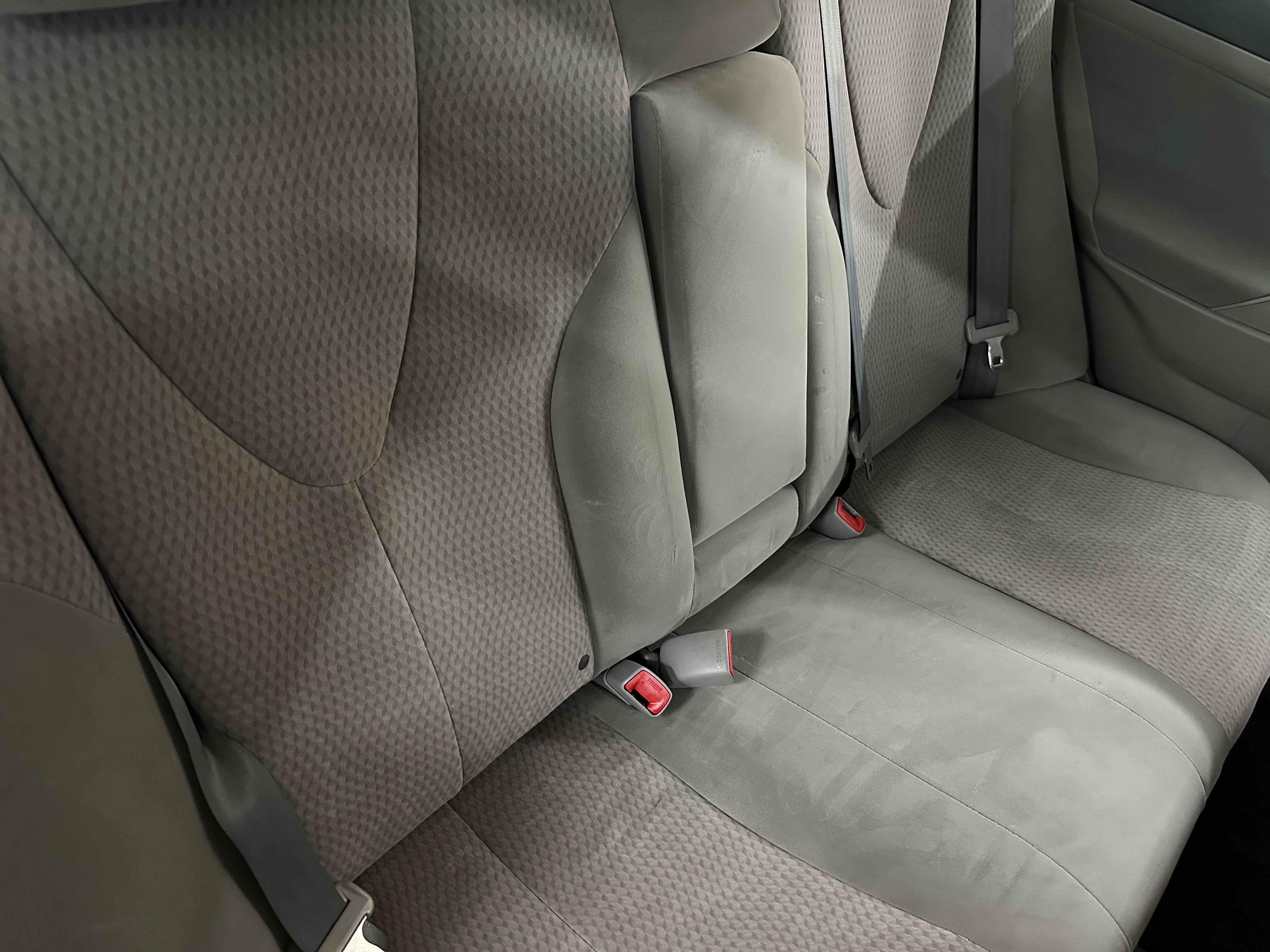 2011 Toyota Camry LE 6
