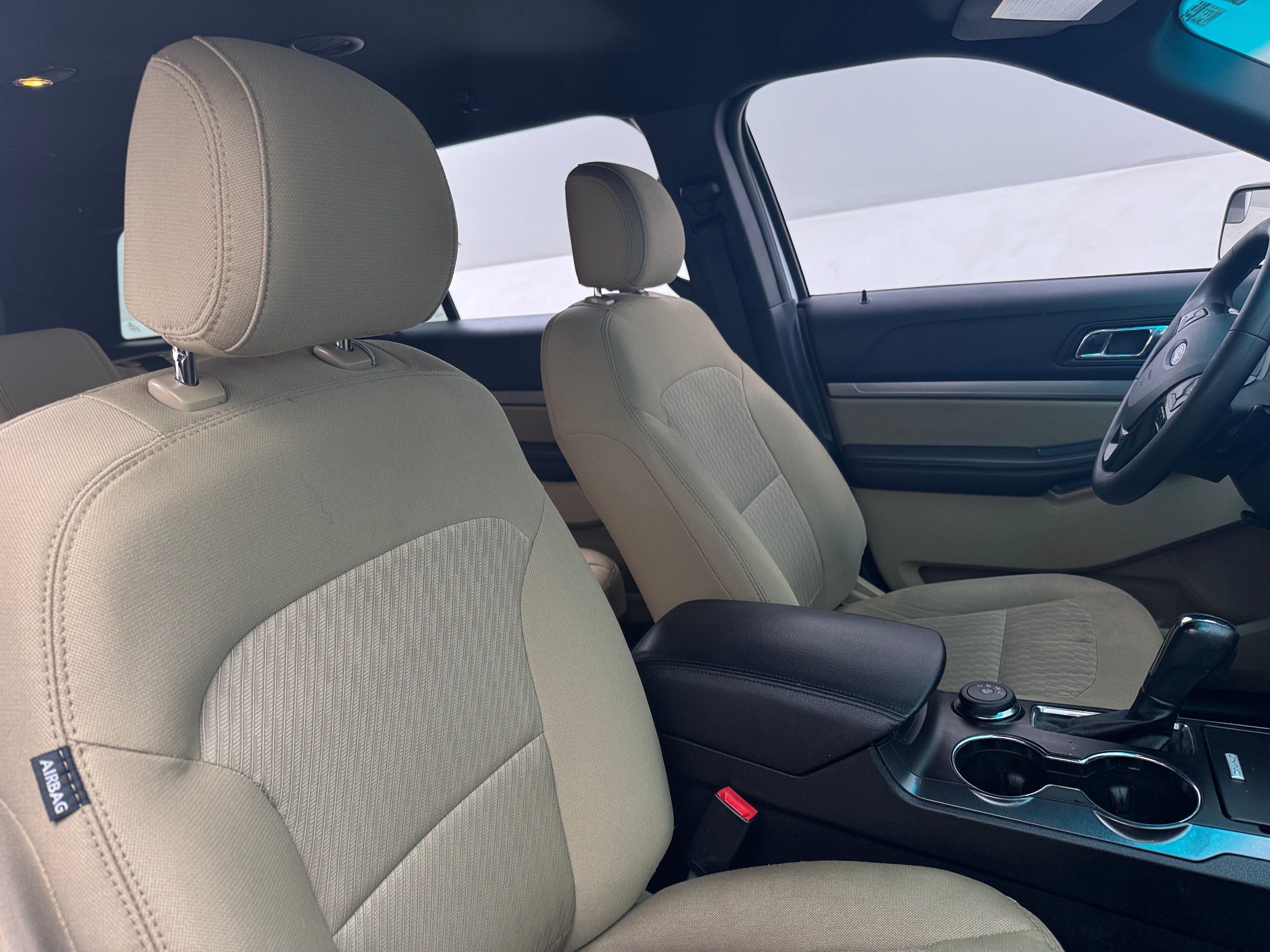 2017 Ford Explorer Base 2