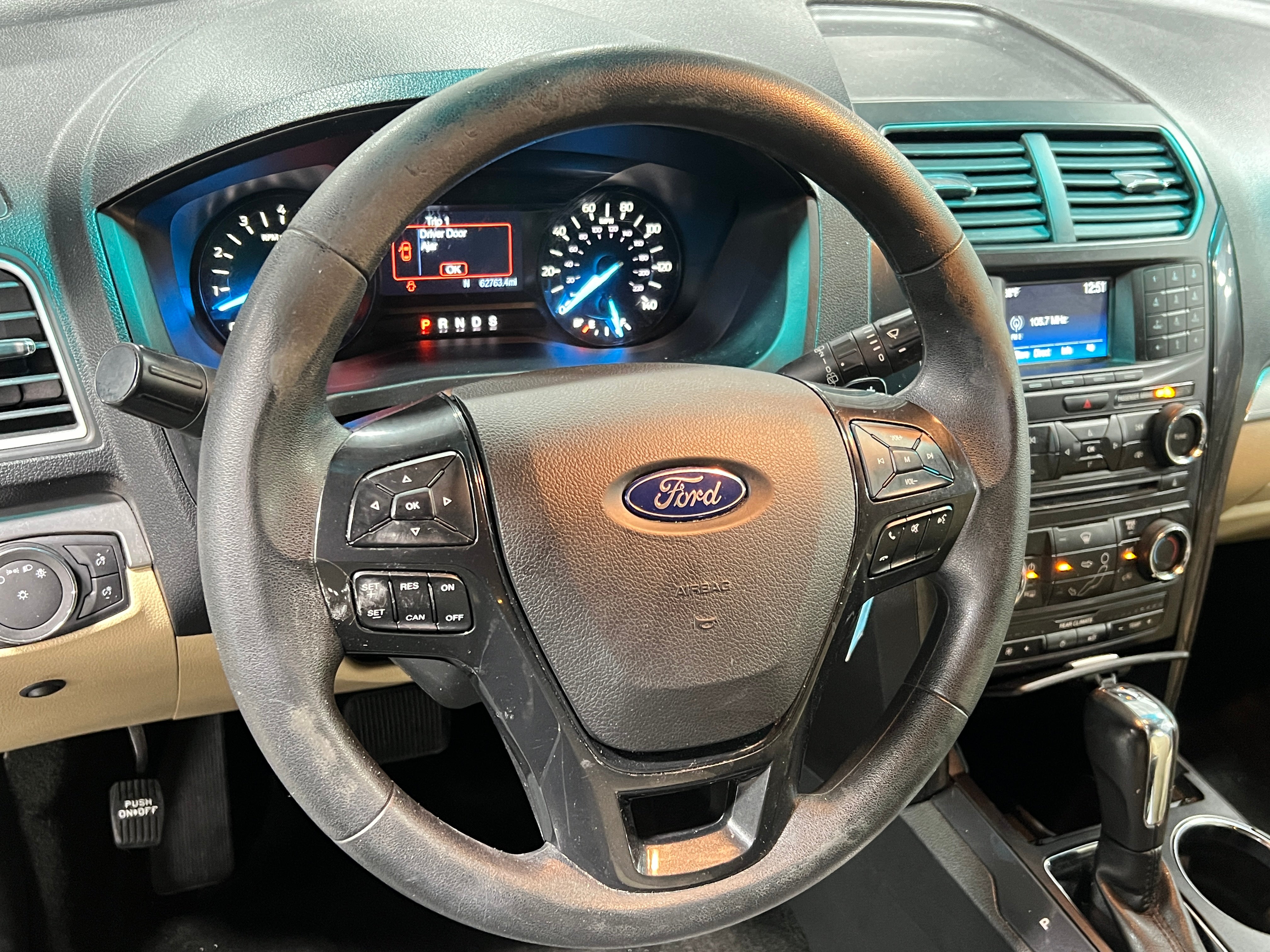2017 Ford Explorer Base 5