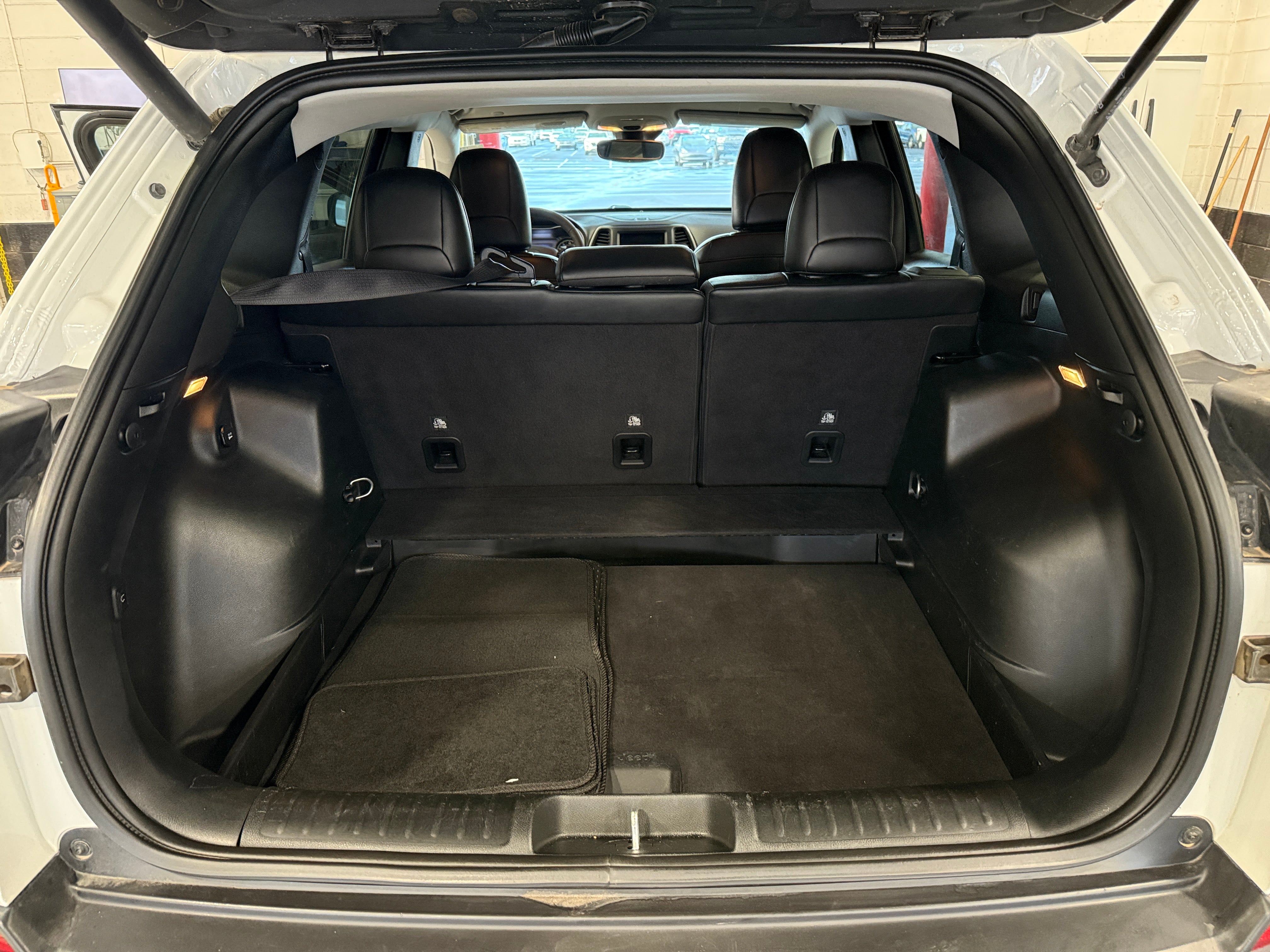 2022 Jeep Cherokee Latitude 6
