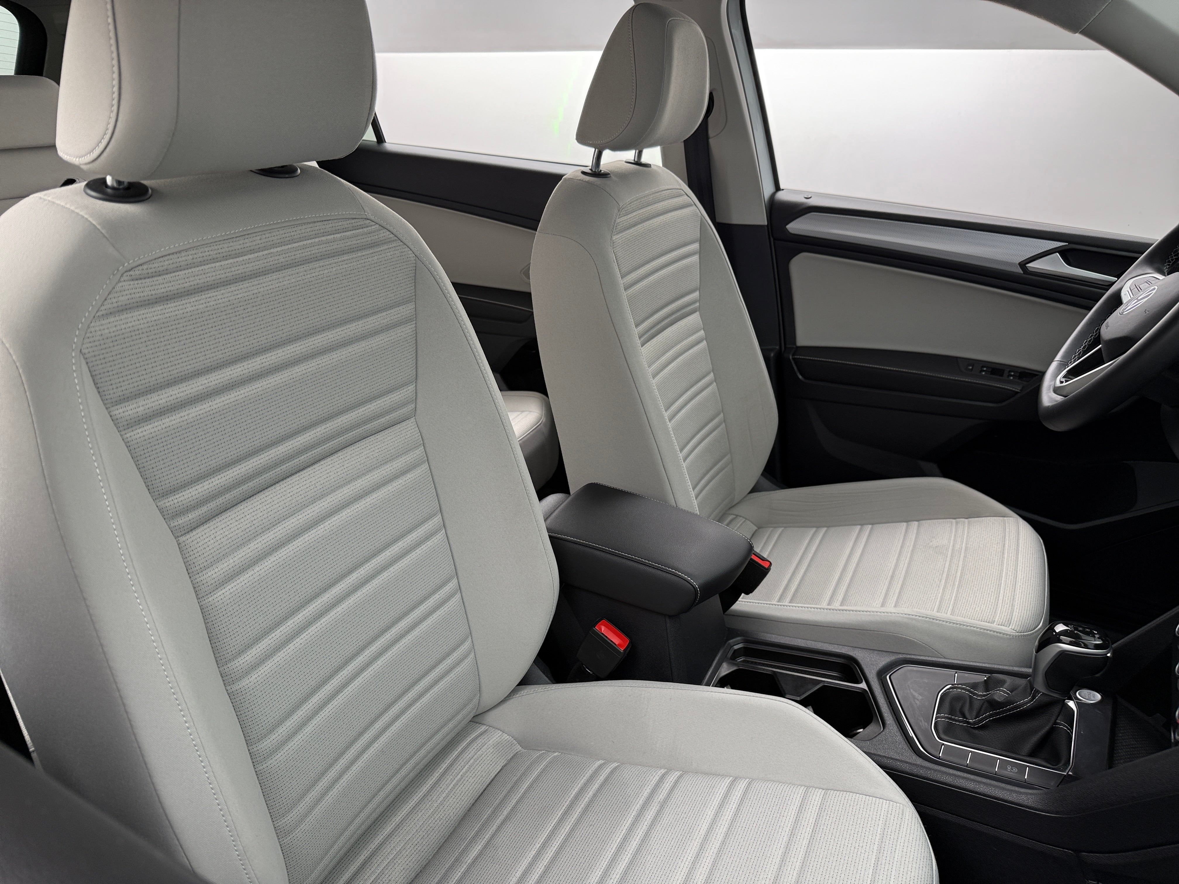 2022 Volkswagen Tiguan S 2