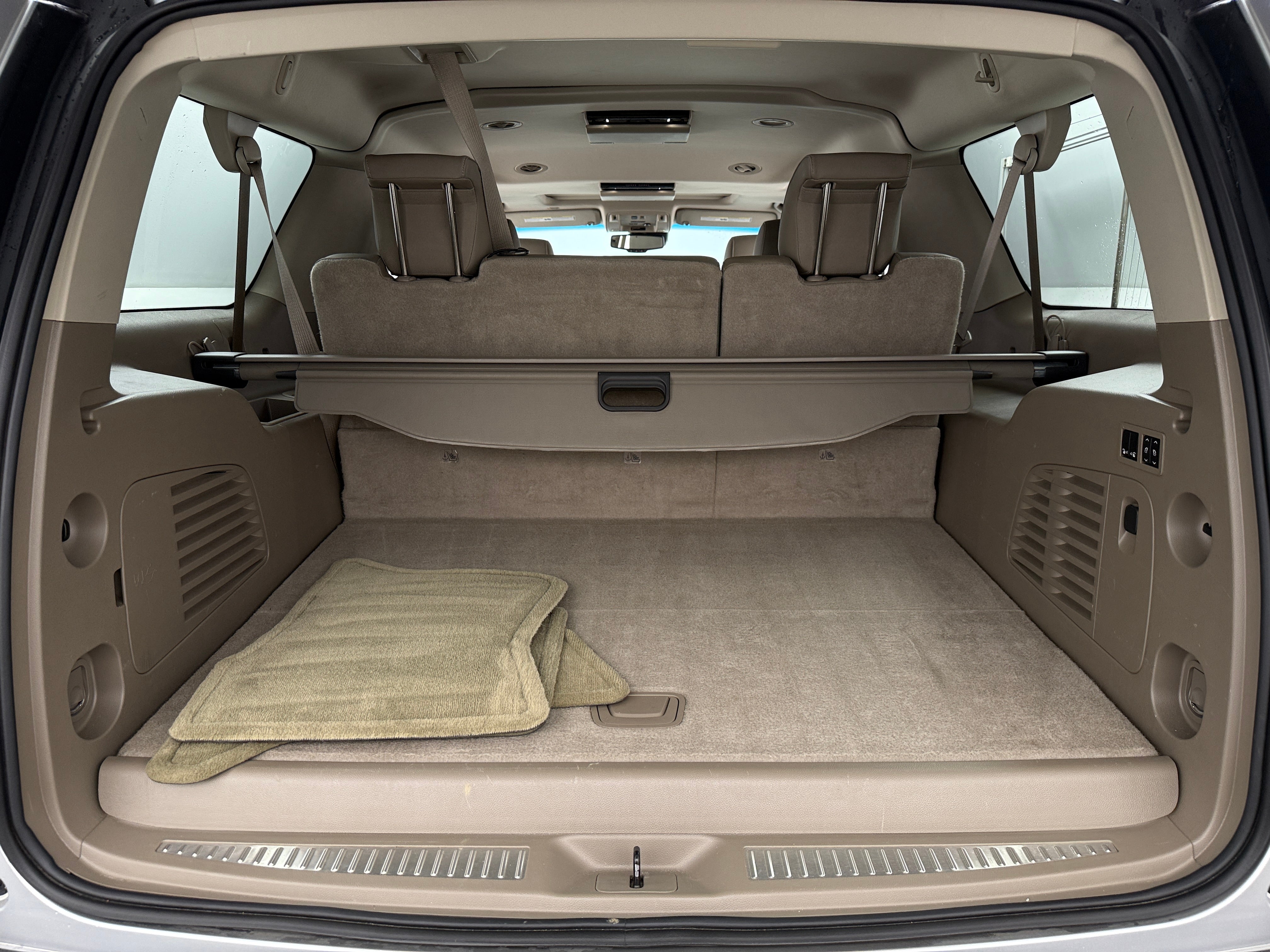 2015 Chevrolet Suburban LTZ 6