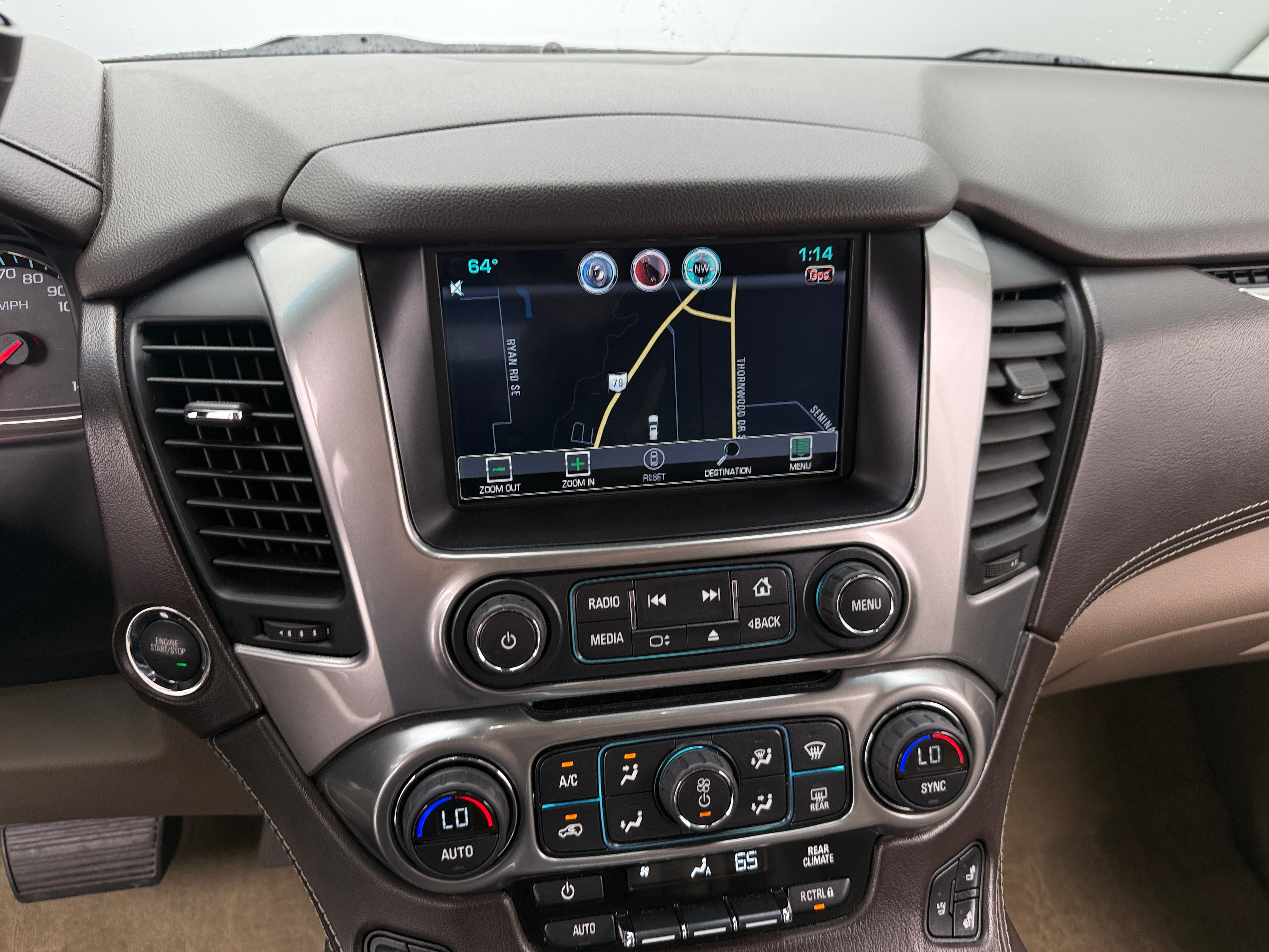 2015 Chevrolet Suburban LTZ 3