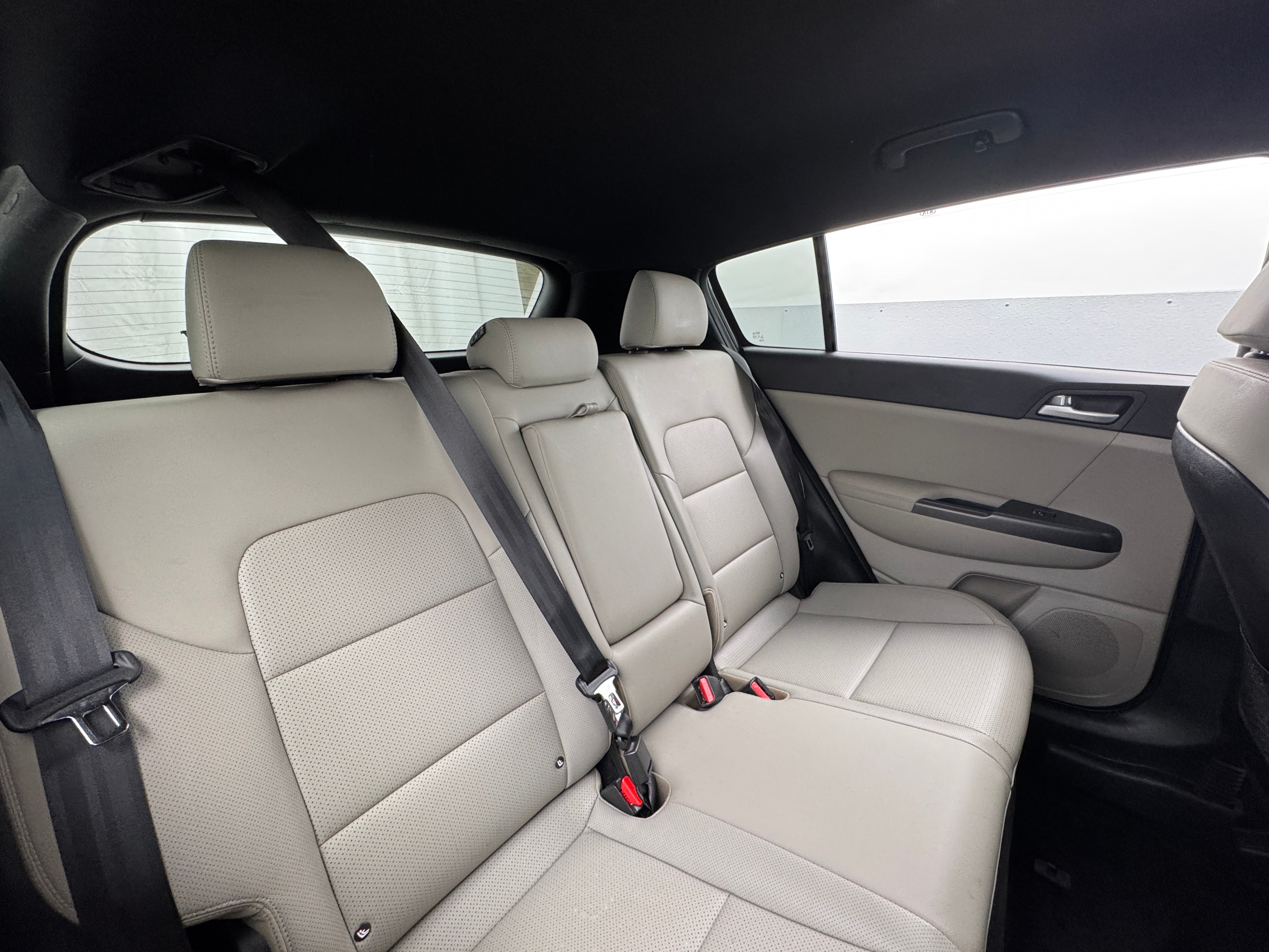 2020 Kia Sportage S 5