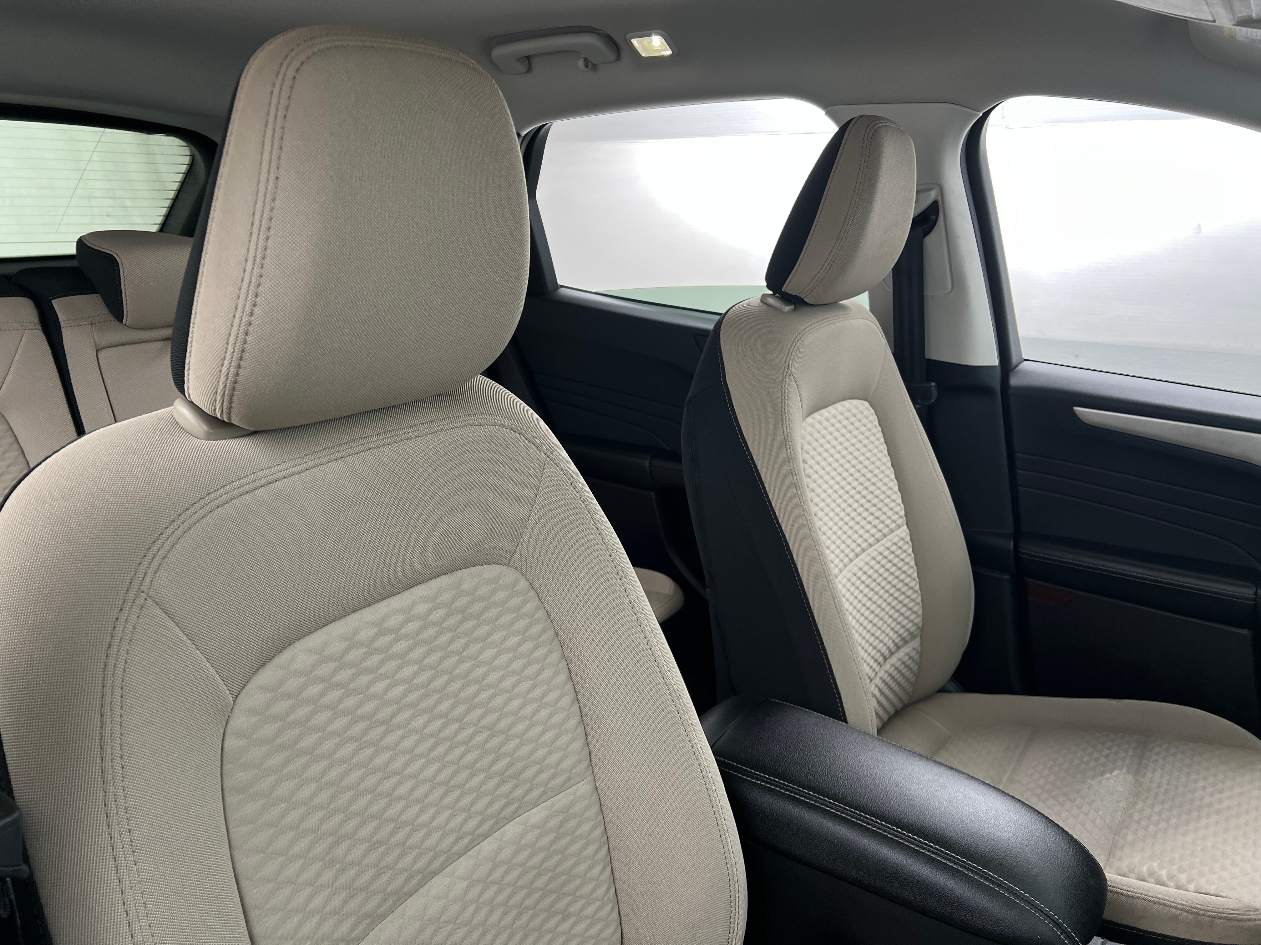2021 Ford Escape SE 2