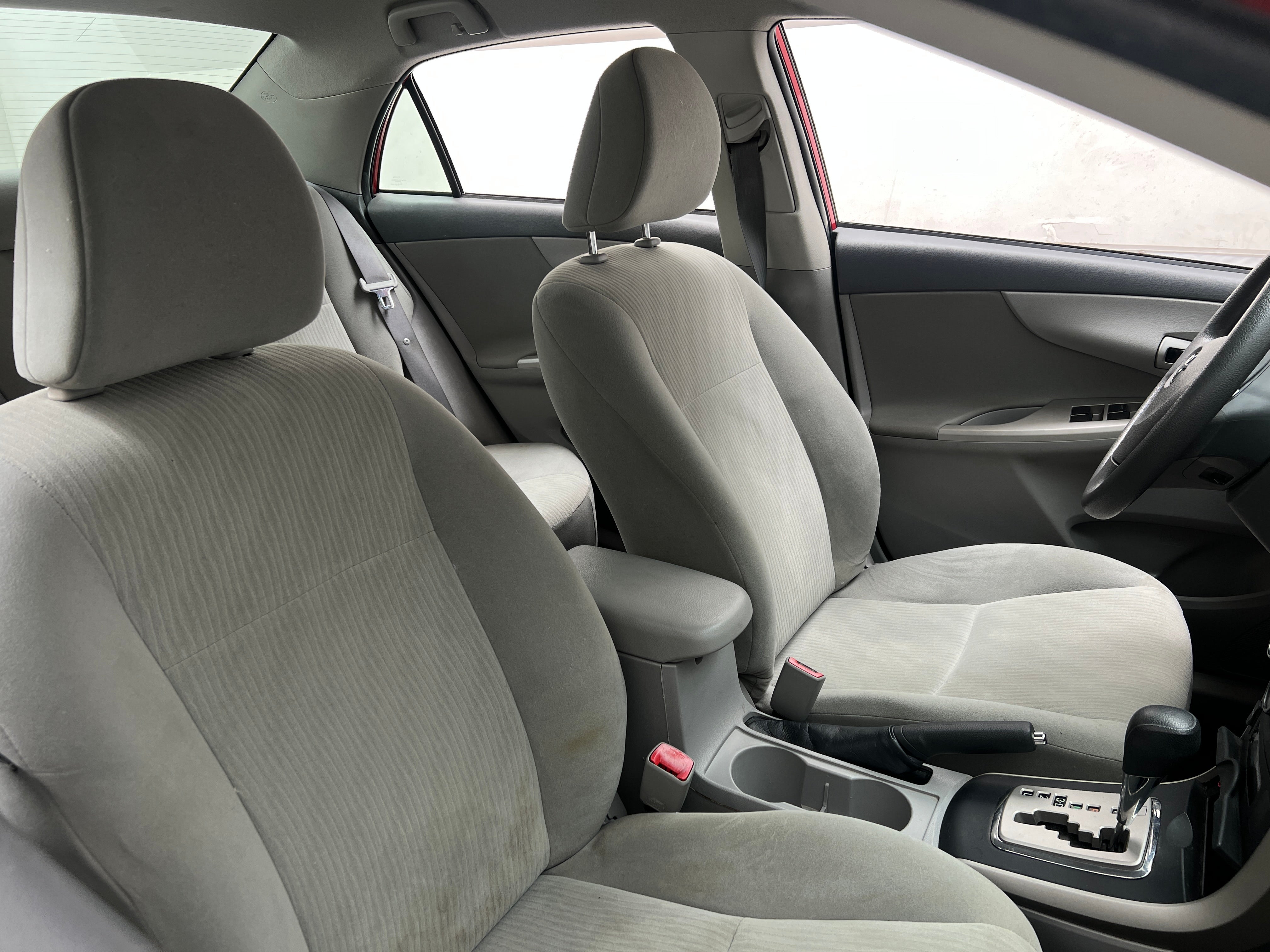 2010 Toyota Corolla LE 2