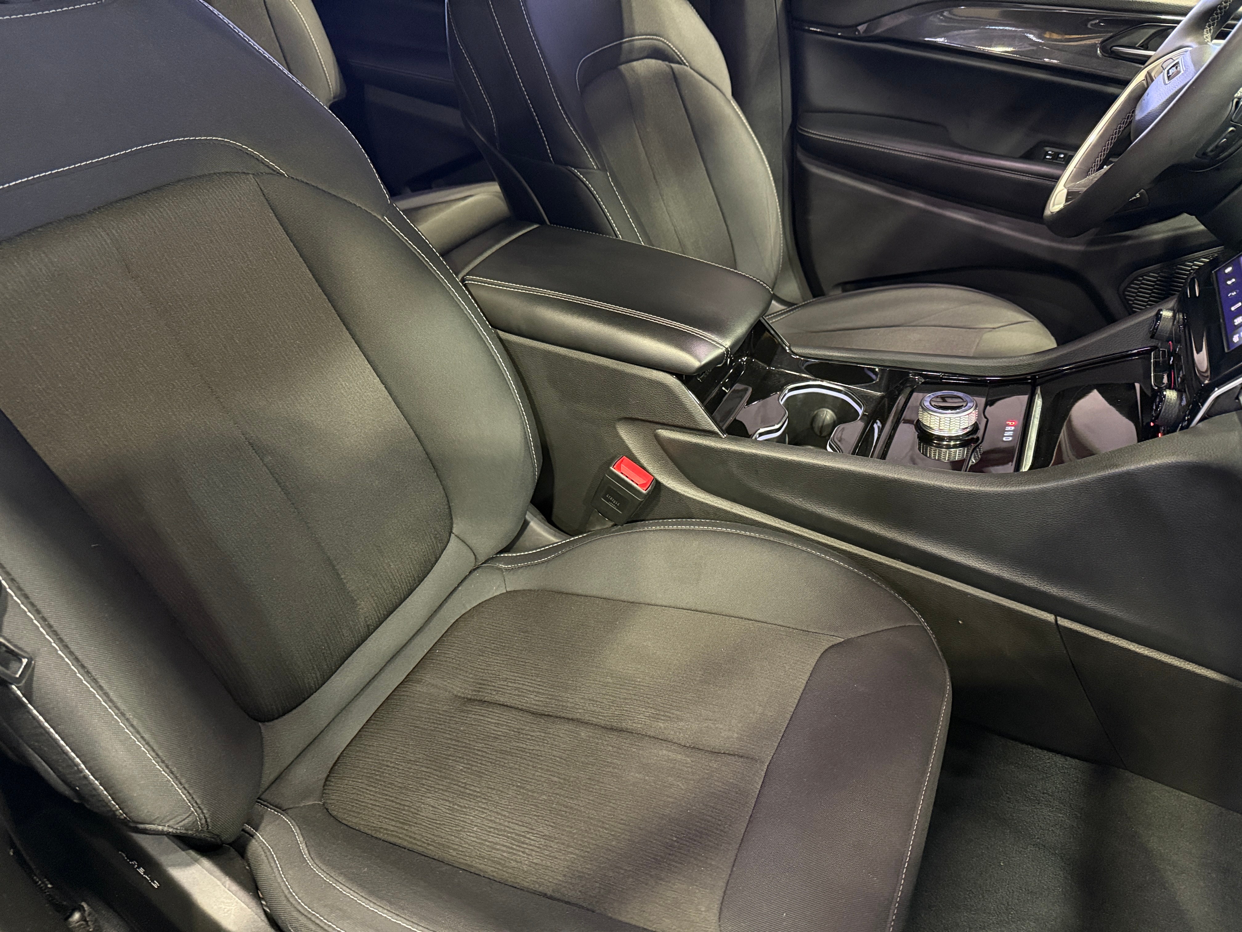 2023 Jeep Grand Cherokee L Laredo 2