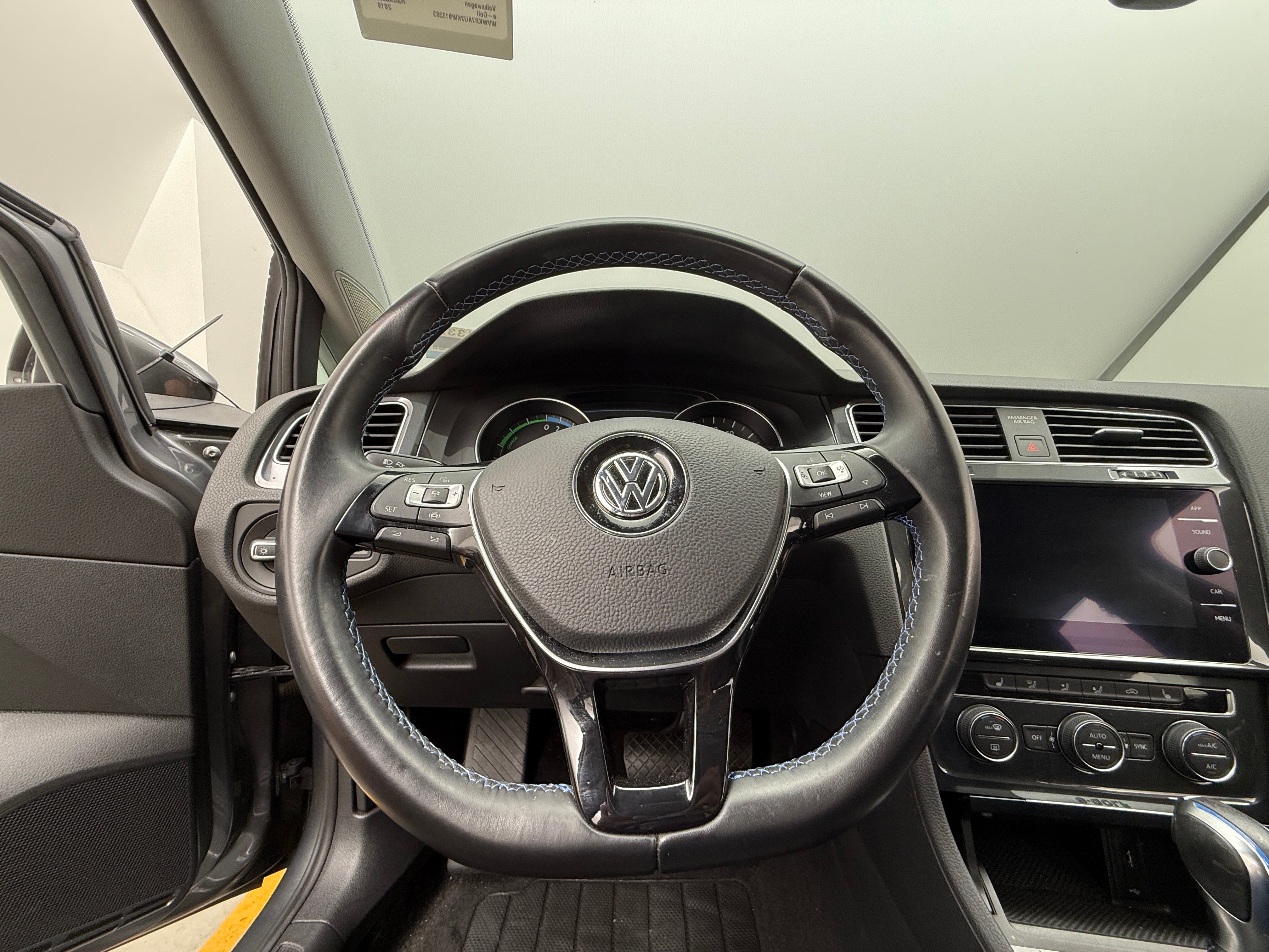 2019 Volkswagen e-Golf SE 5