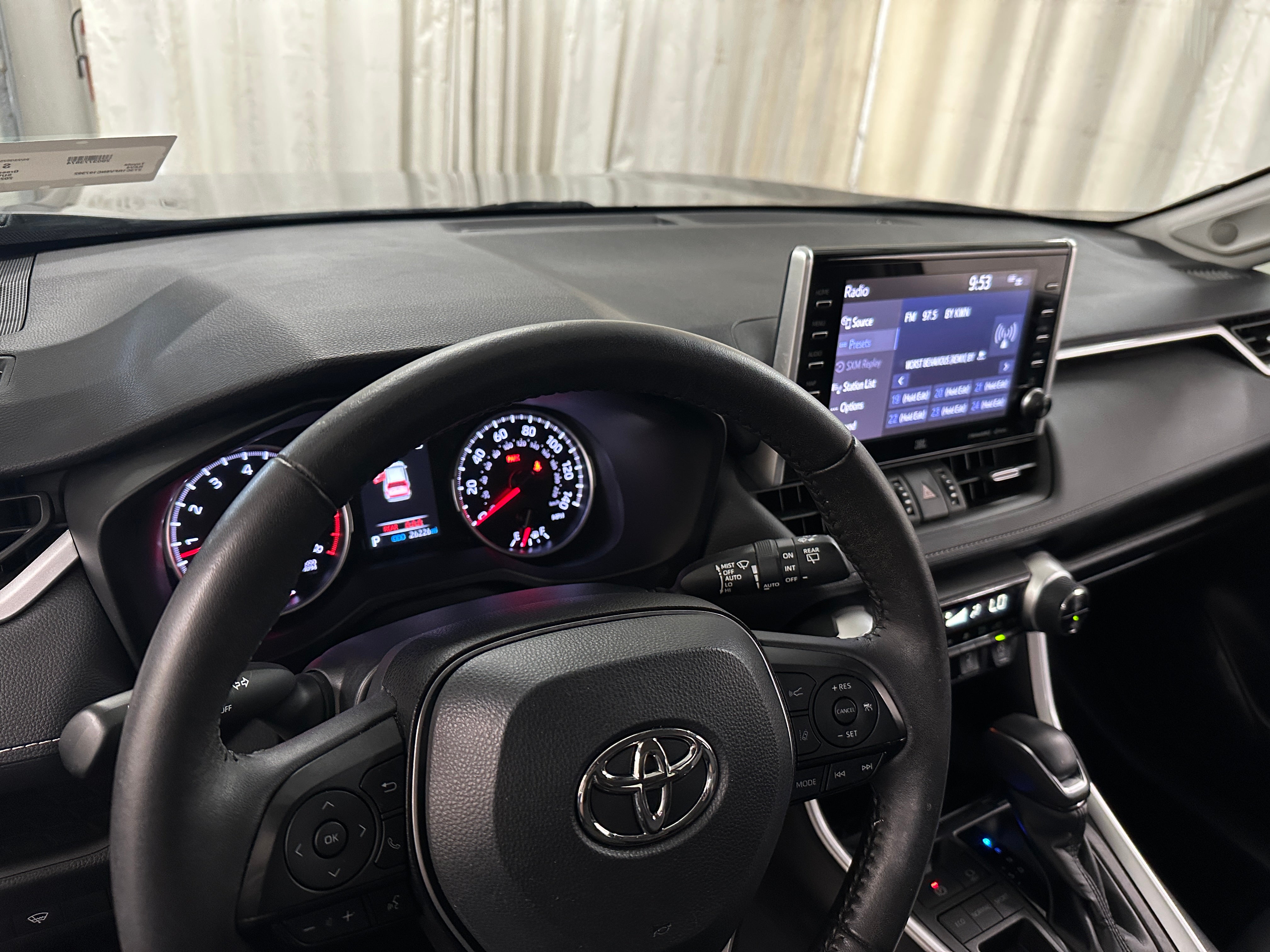 2022 Toyota RAV4 XLE Premium 2