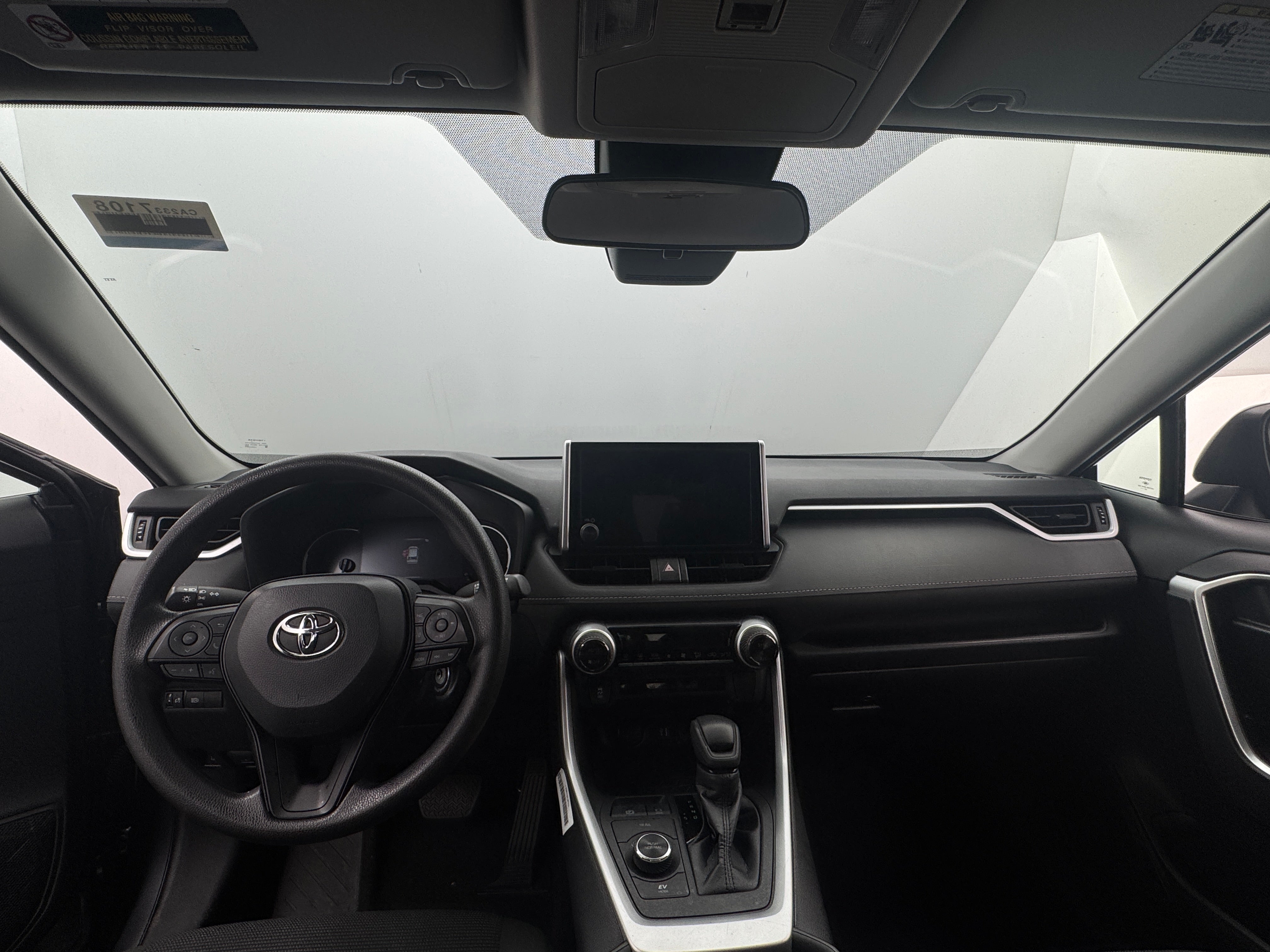 2024 Toyota RAV4 LE 3