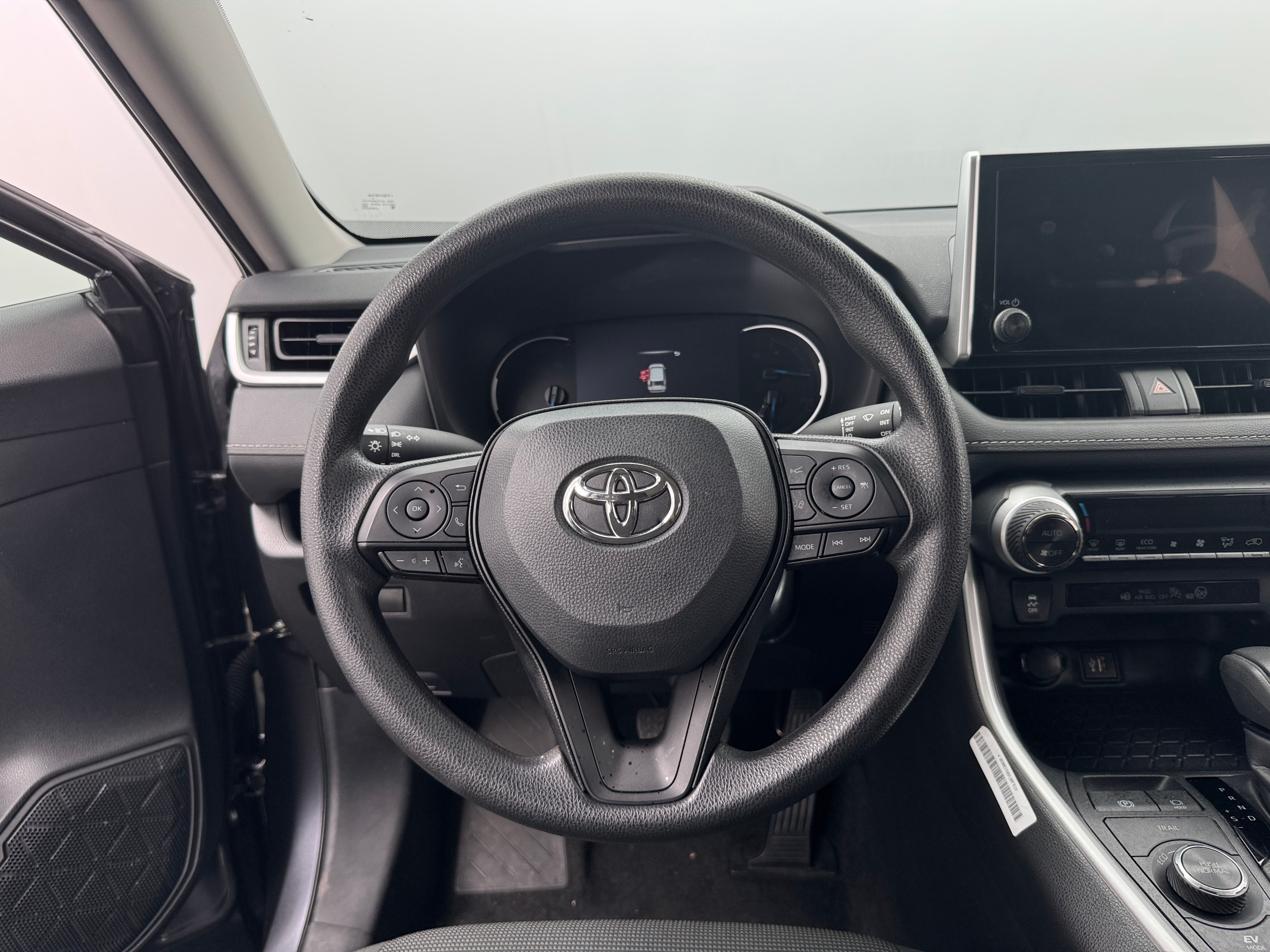 2024 Toyota RAV4 LE 5