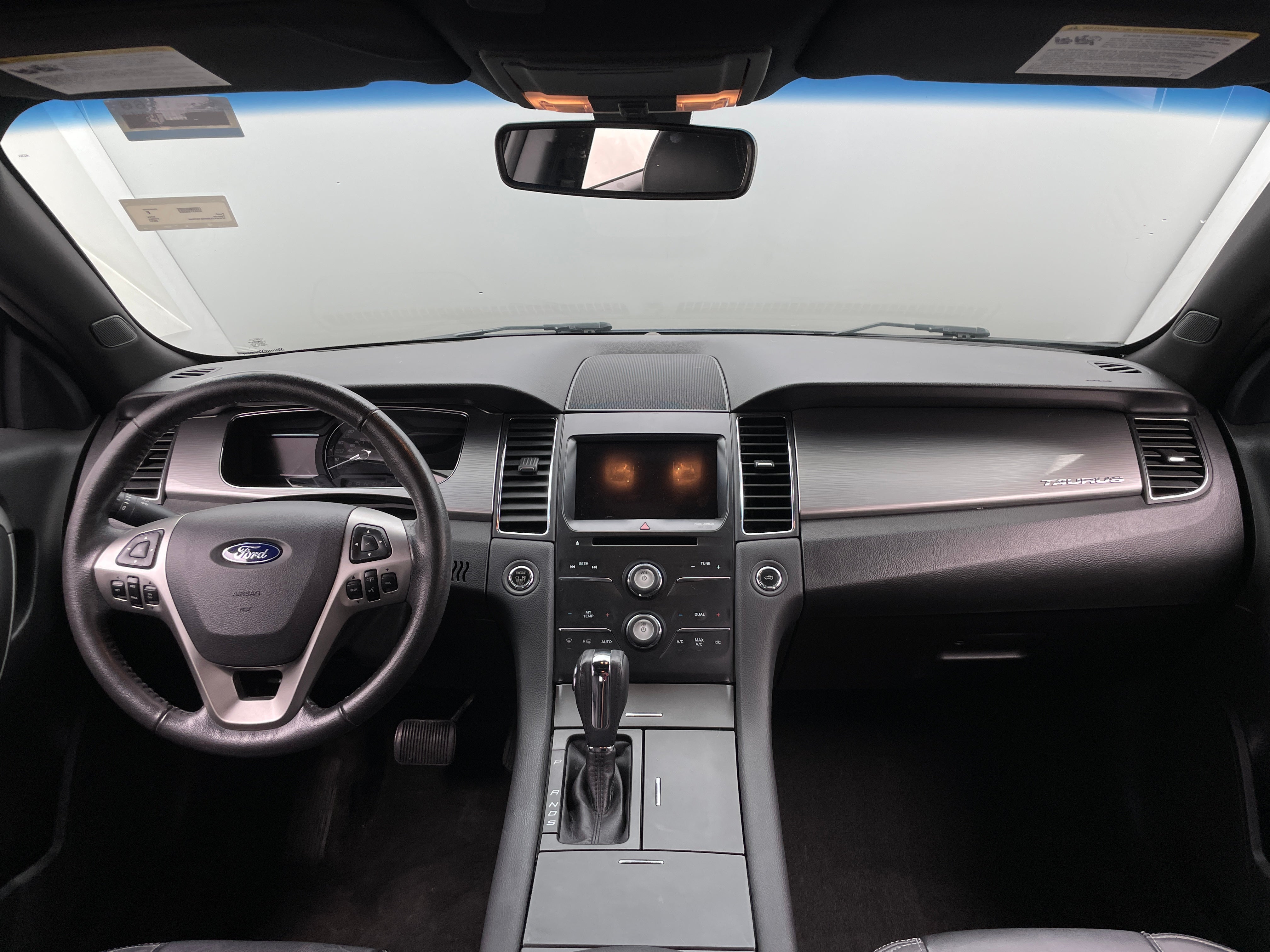 2017 Ford Taurus SEL 2