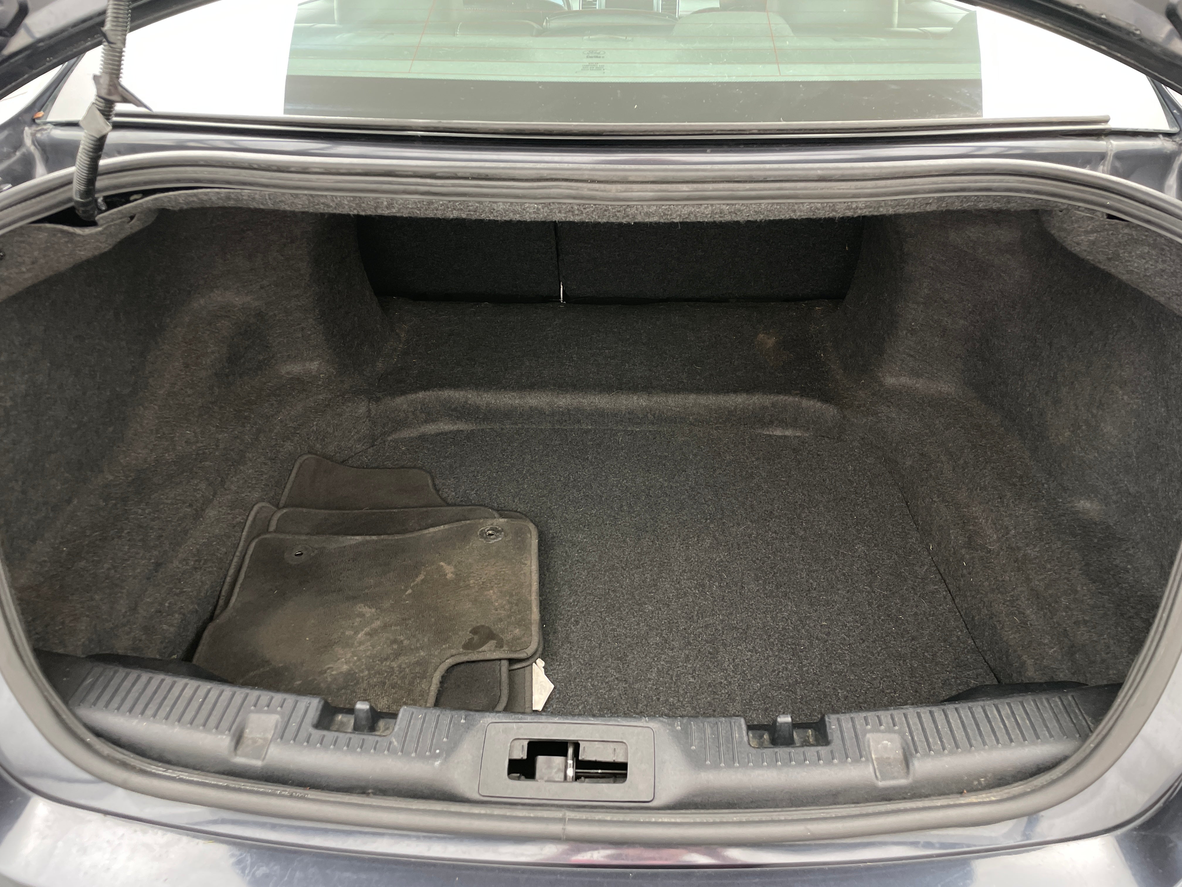2017 Ford Taurus SEL 6