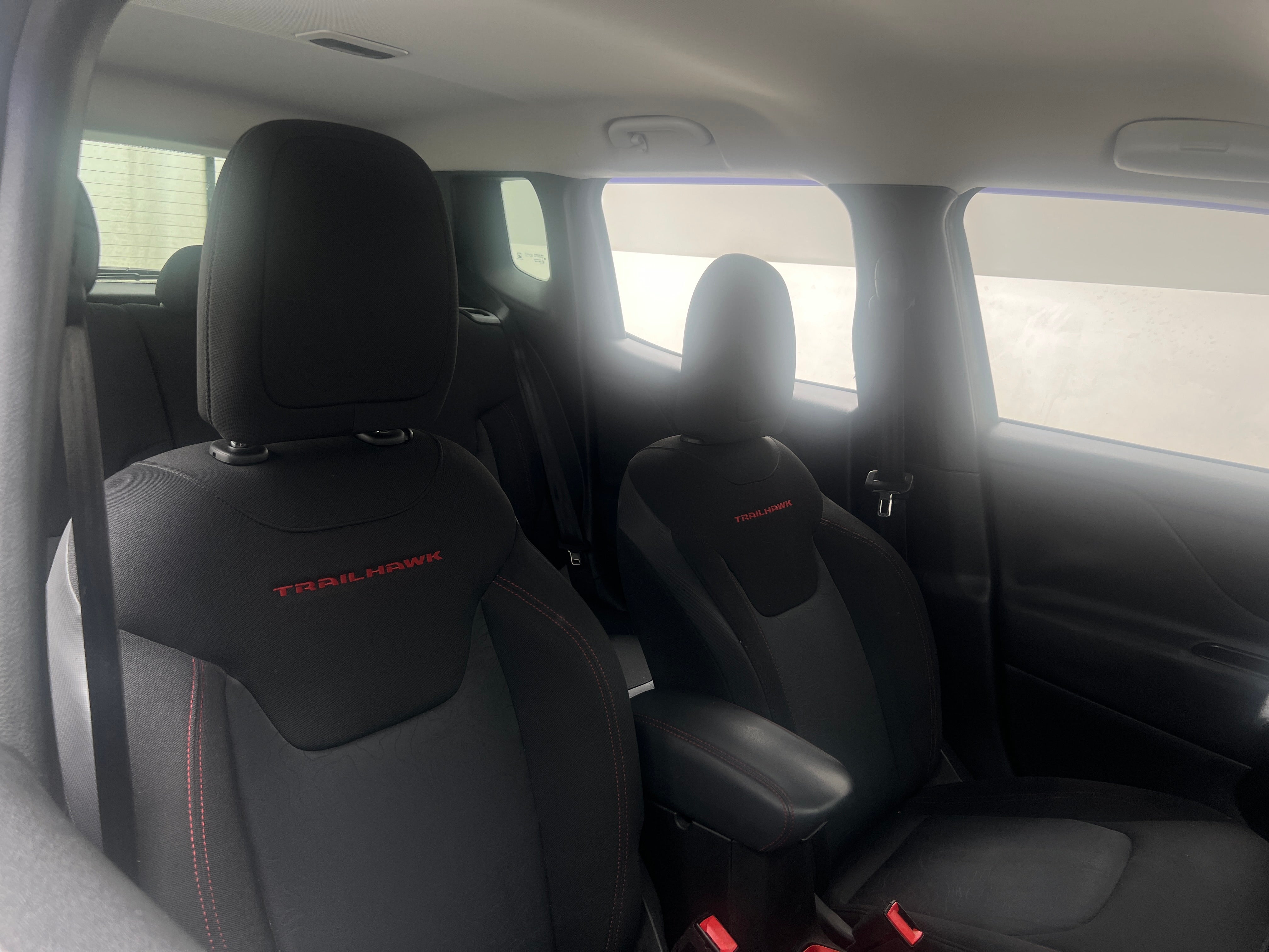 2015 Jeep Renegade Trailhawk 2