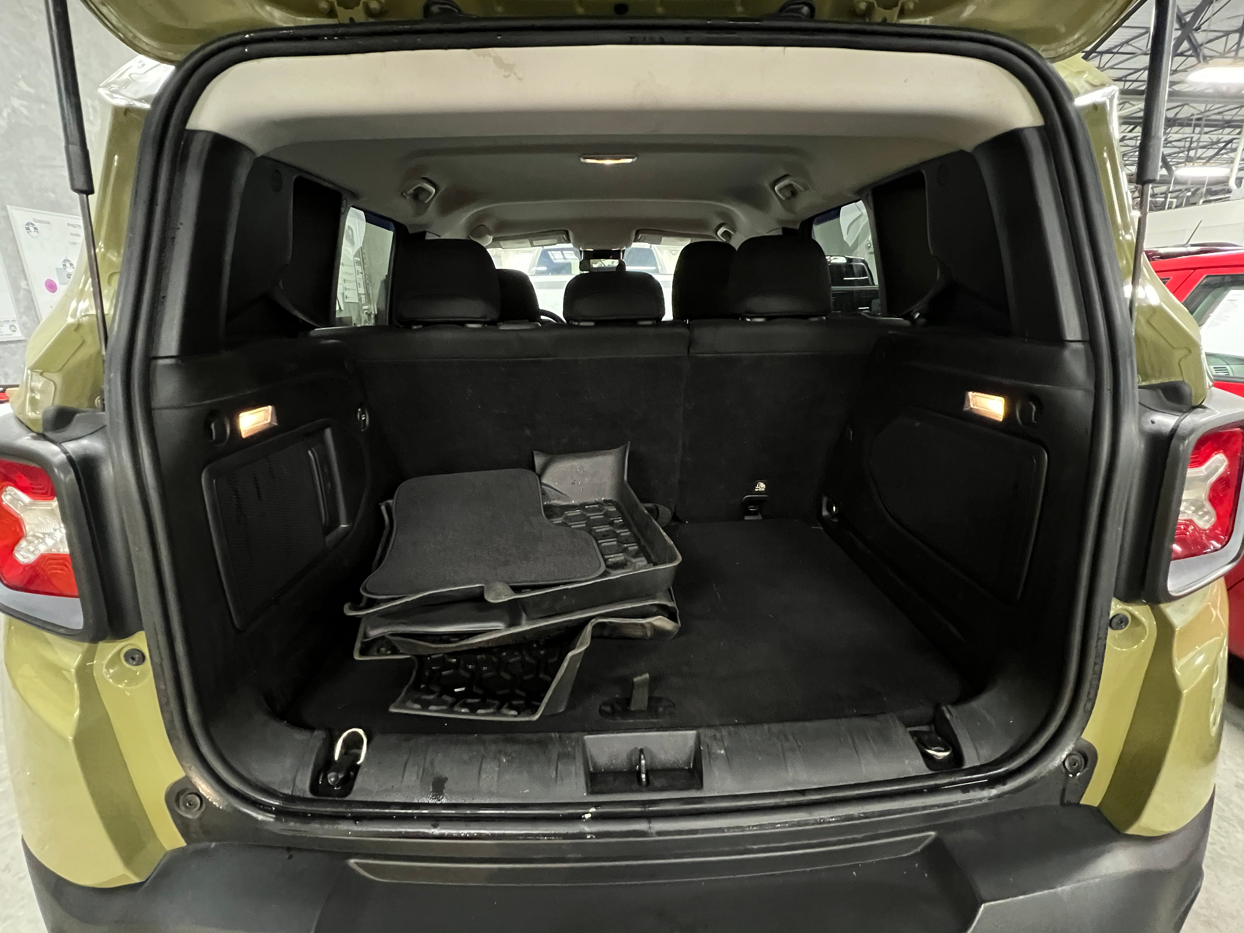 2015 Jeep Renegade Trailhawk 7