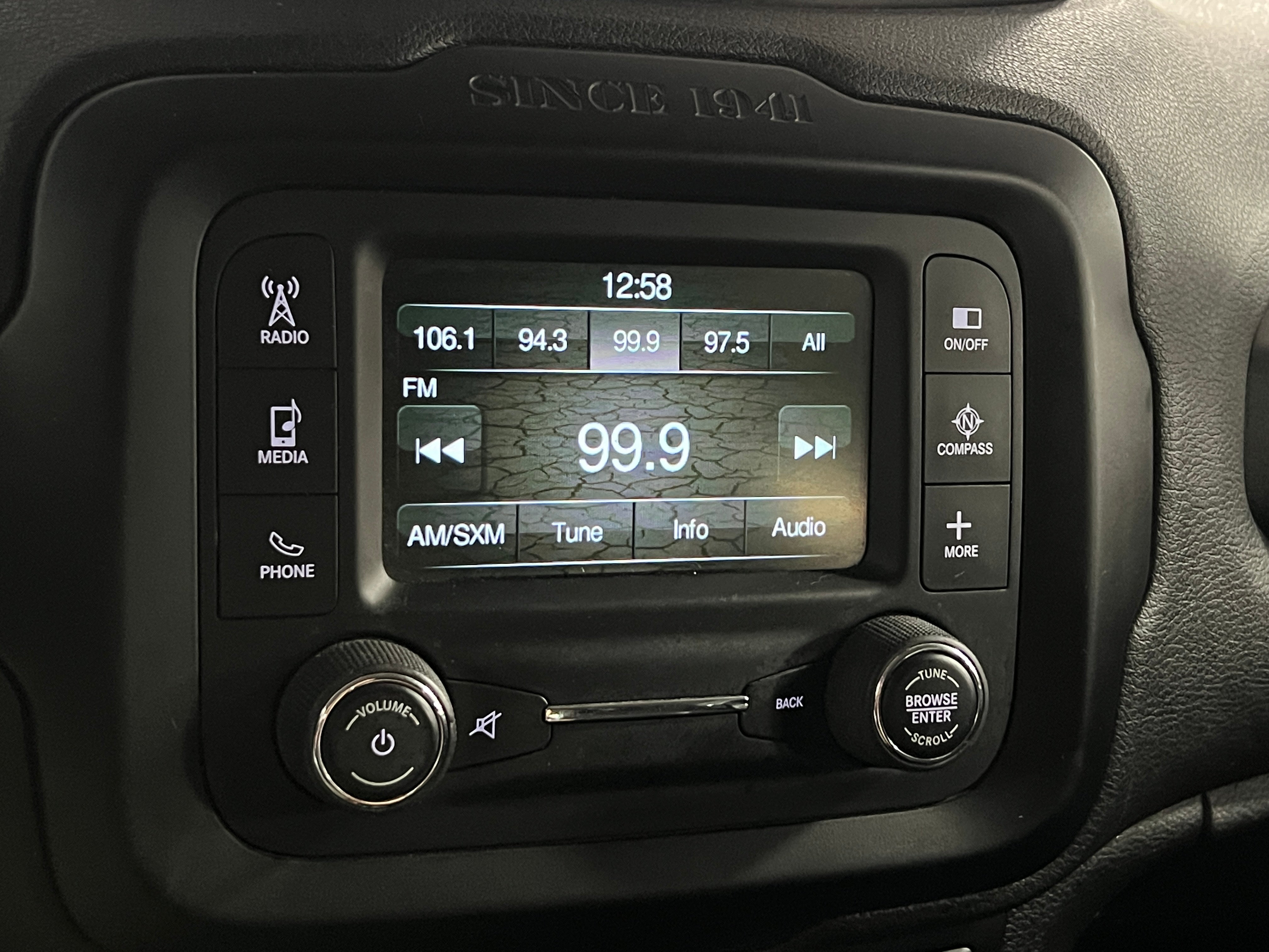 2015 Jeep Renegade Trailhawk 4