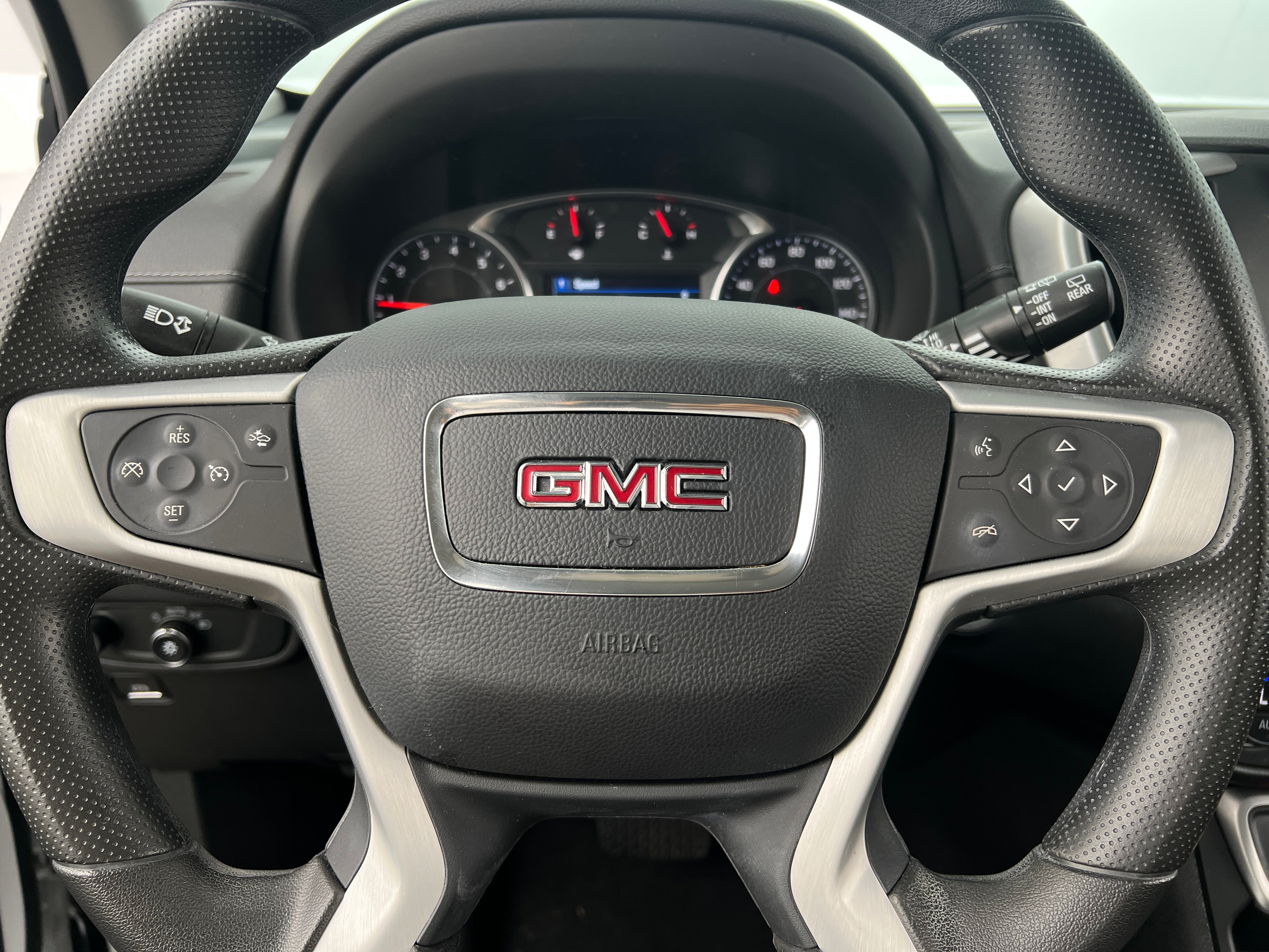 2023 GMC Terrain SLE 5