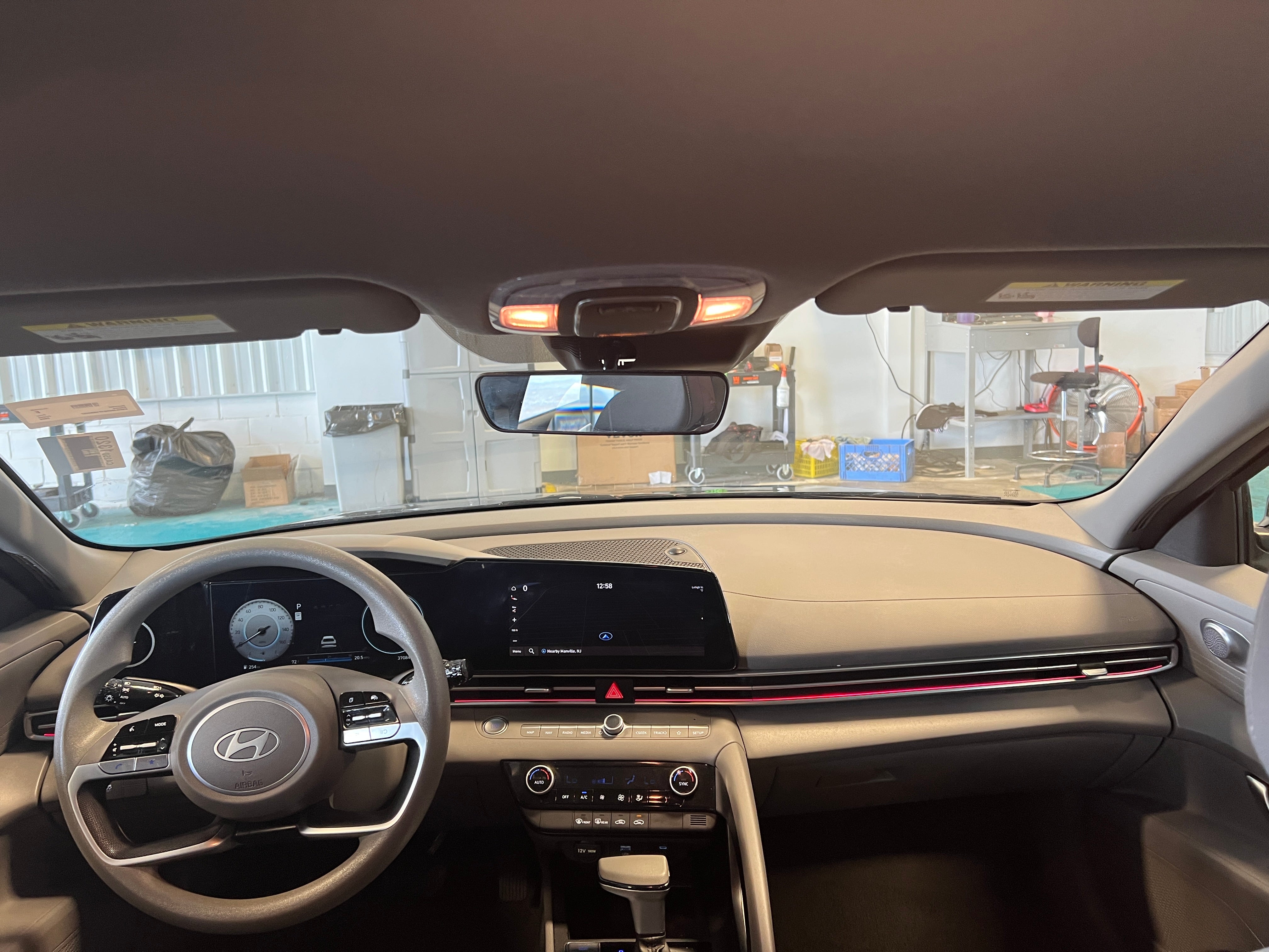 2024 Hyundai Elantra SEL 3