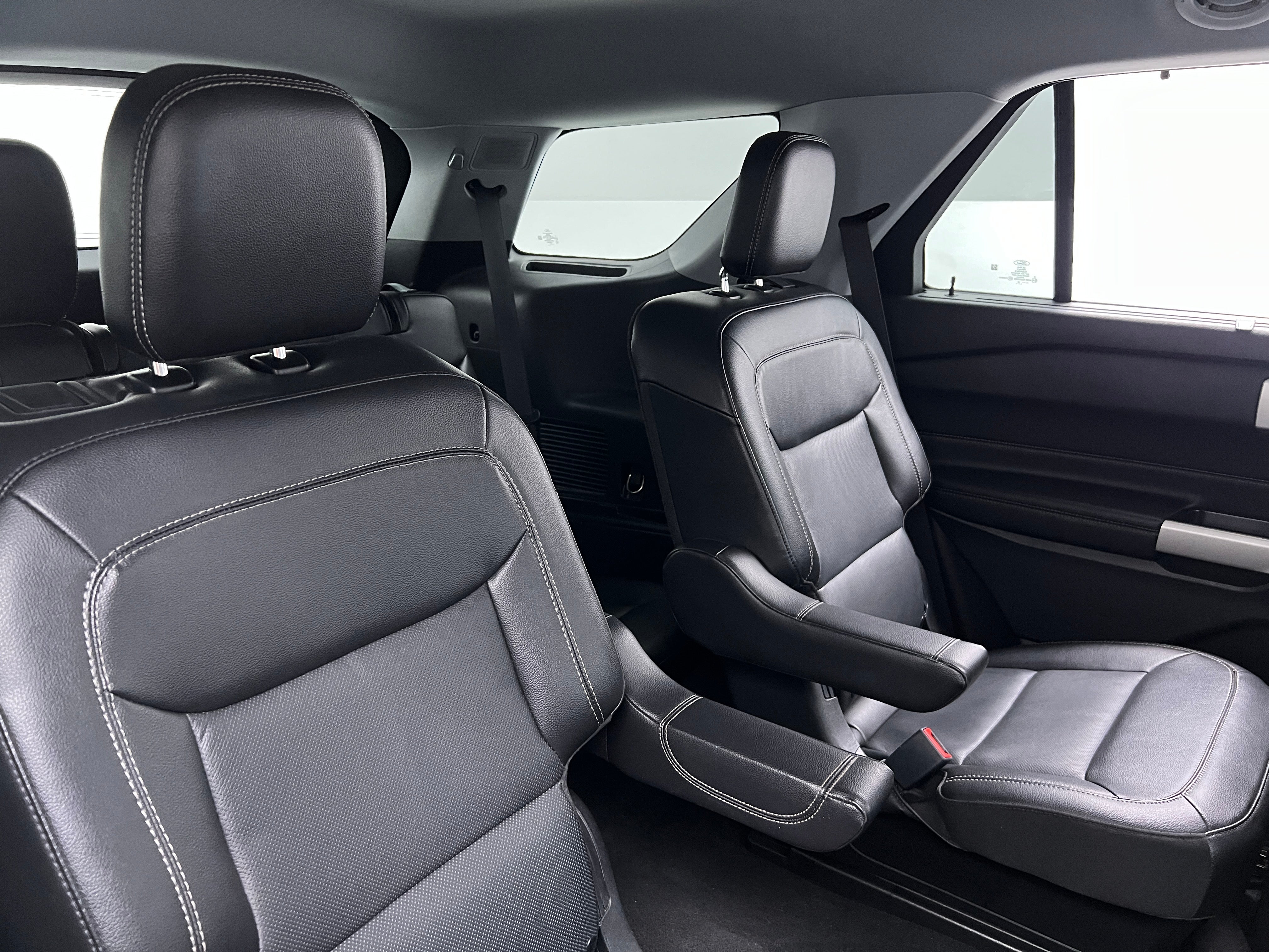 2022 Ford Explorer Limited 5
