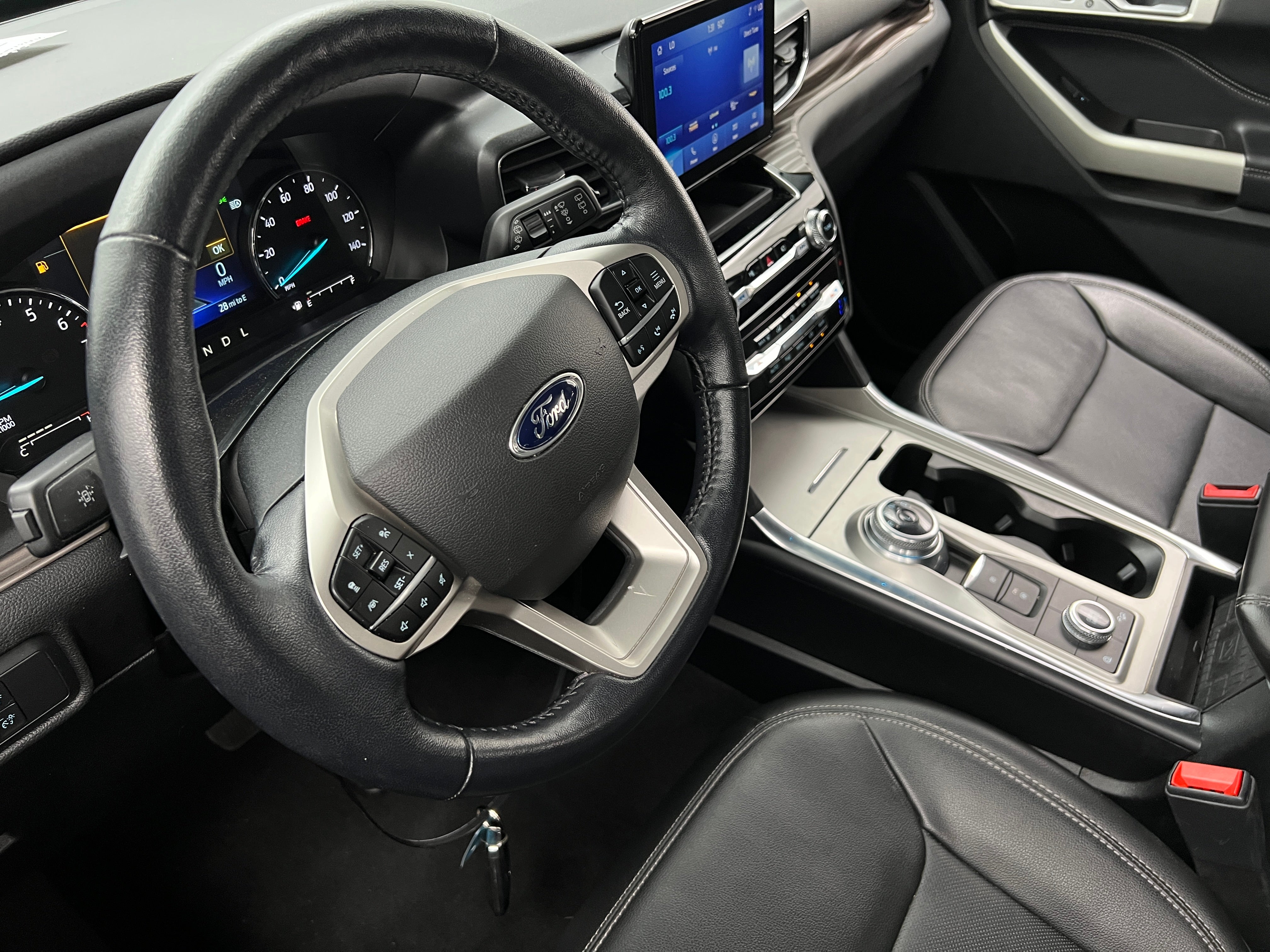 2022 Ford Explorer Limited 4