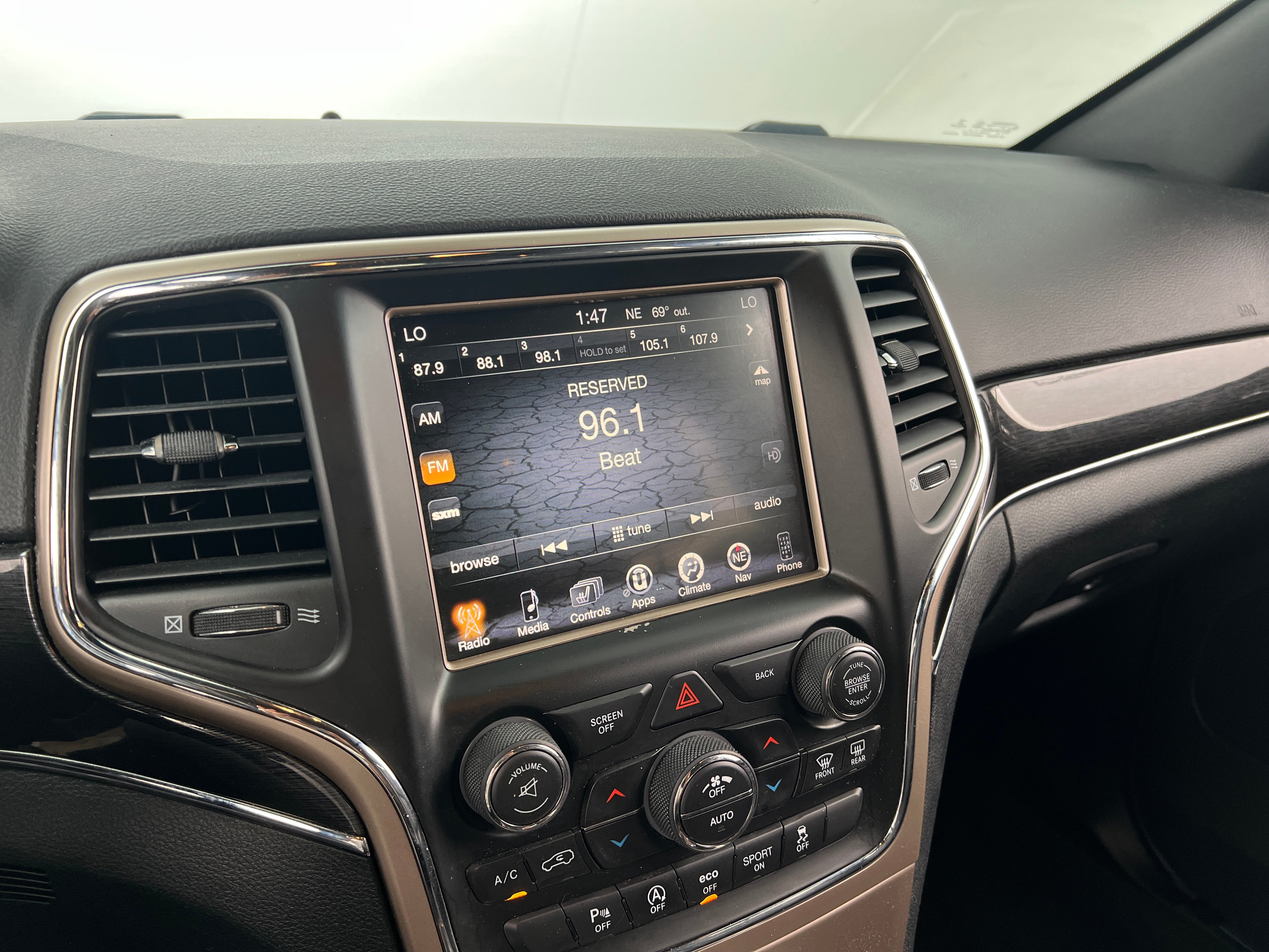 2016 Jeep Grand Cherokee Limited 75th Anniversary Edition 3