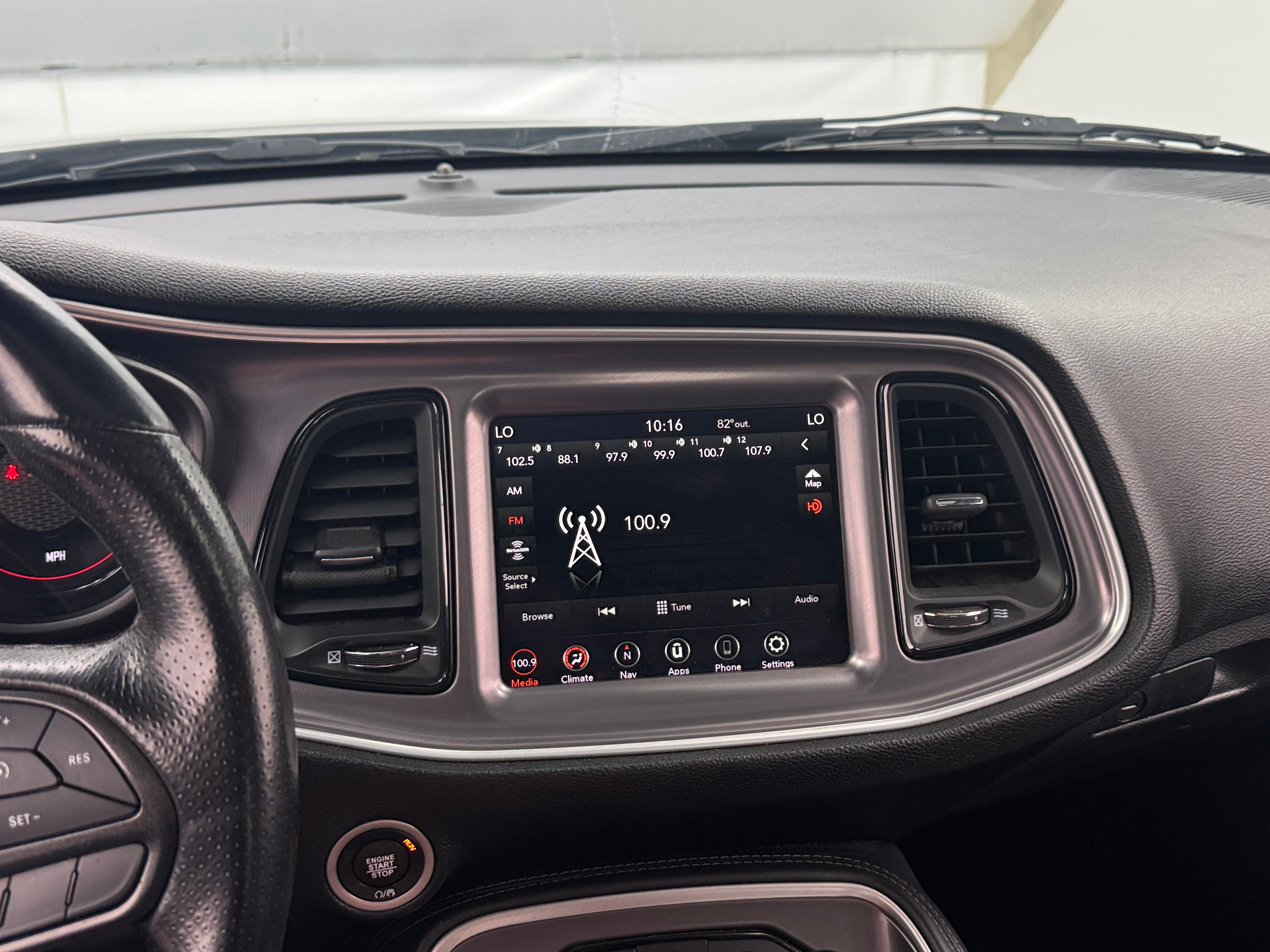 2021 Dodge Challenger SXT 3