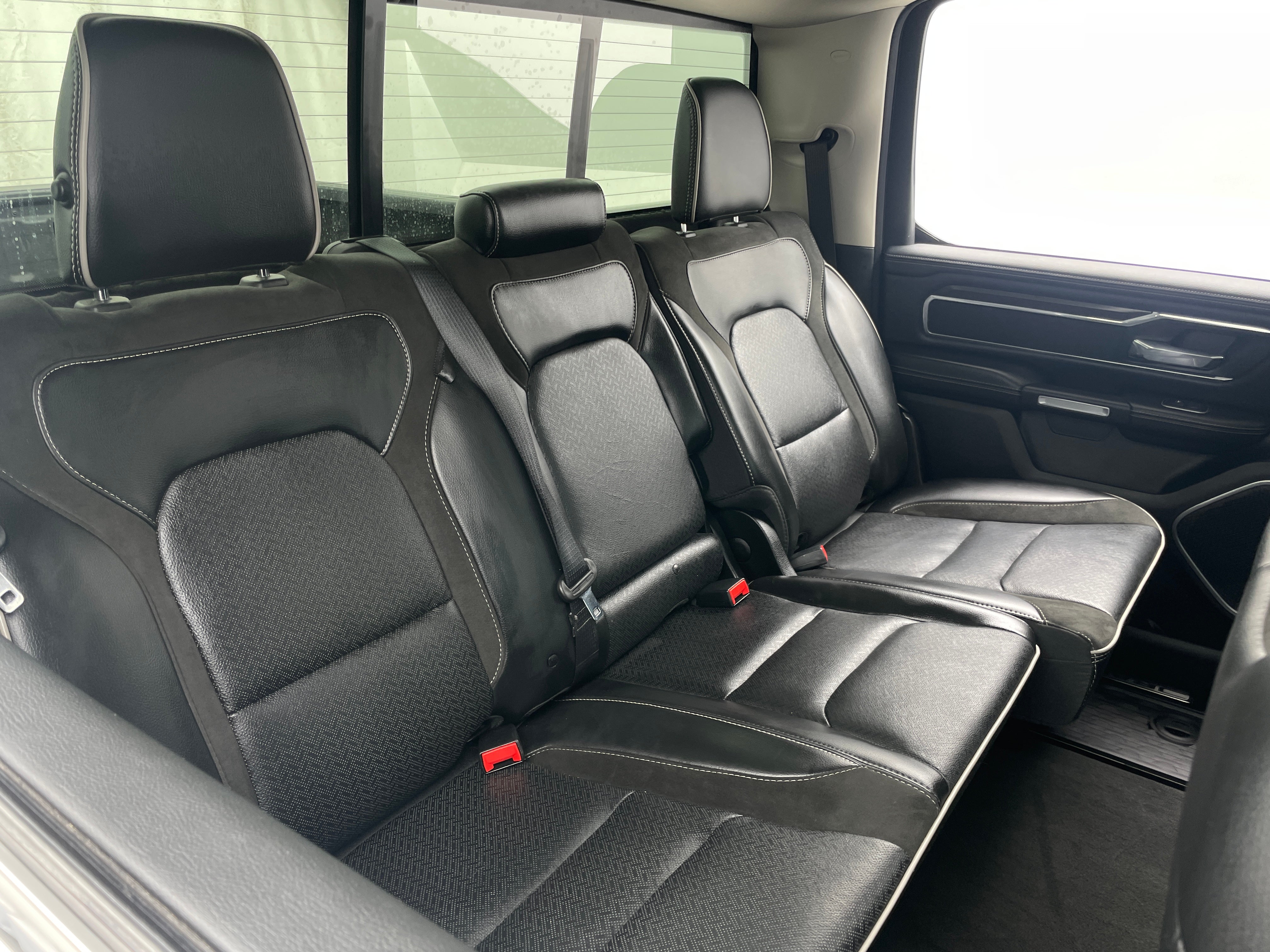 2022 RAM 1500 Laramie 5