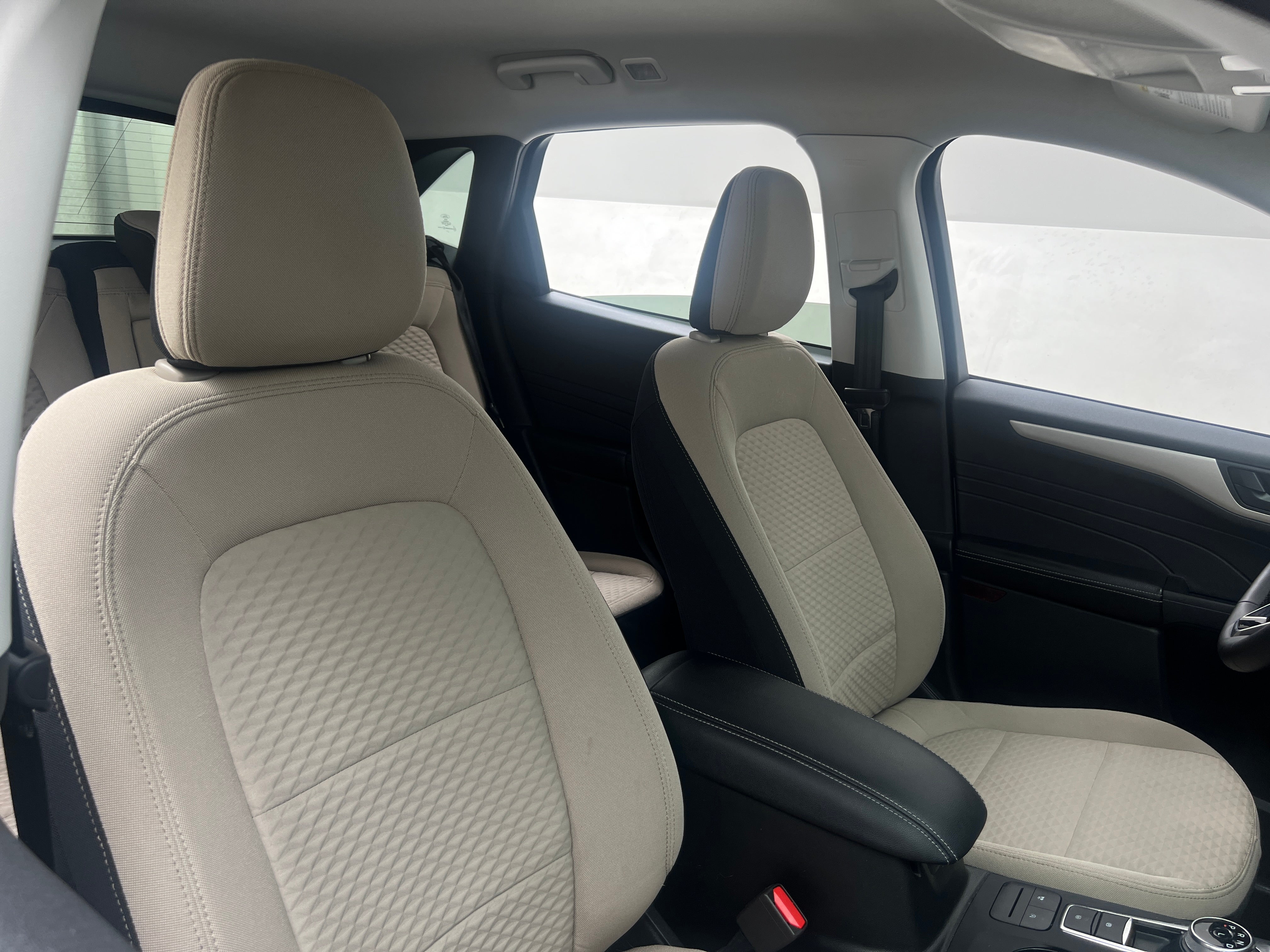 2022 Ford Escape SE 2