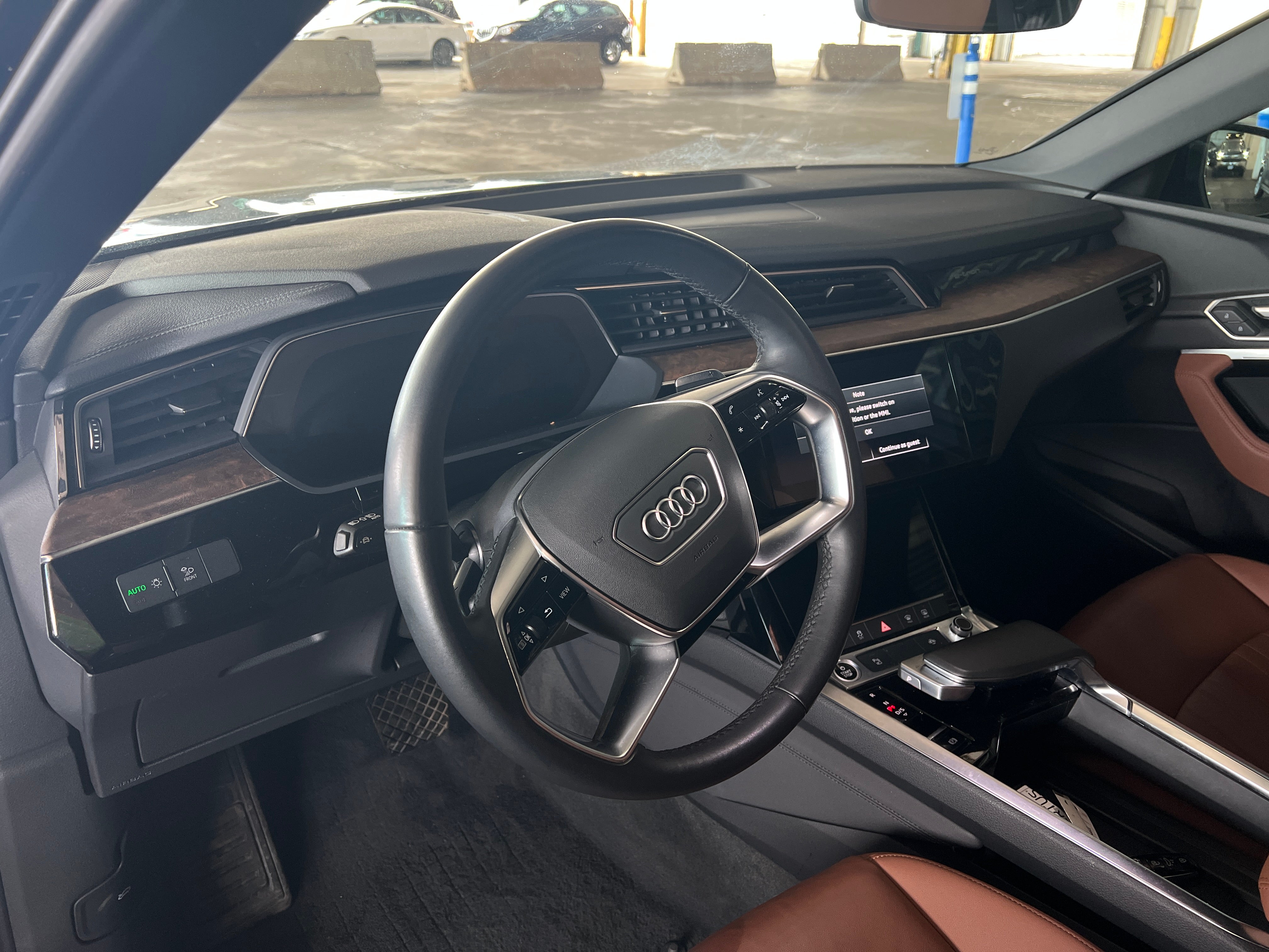 2022 Audi e-tron Premium 2