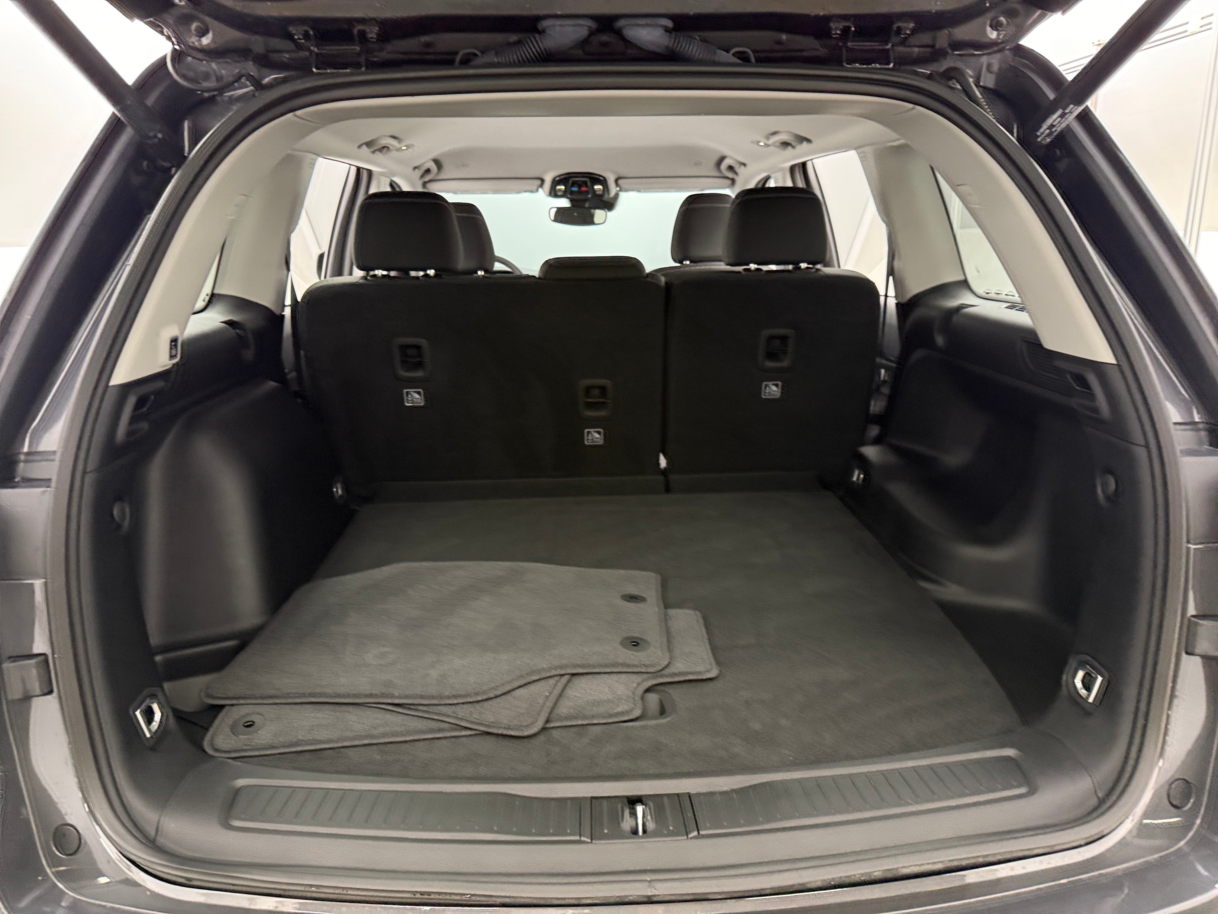 2023 Jeep Grand Cherokee Laredo 7