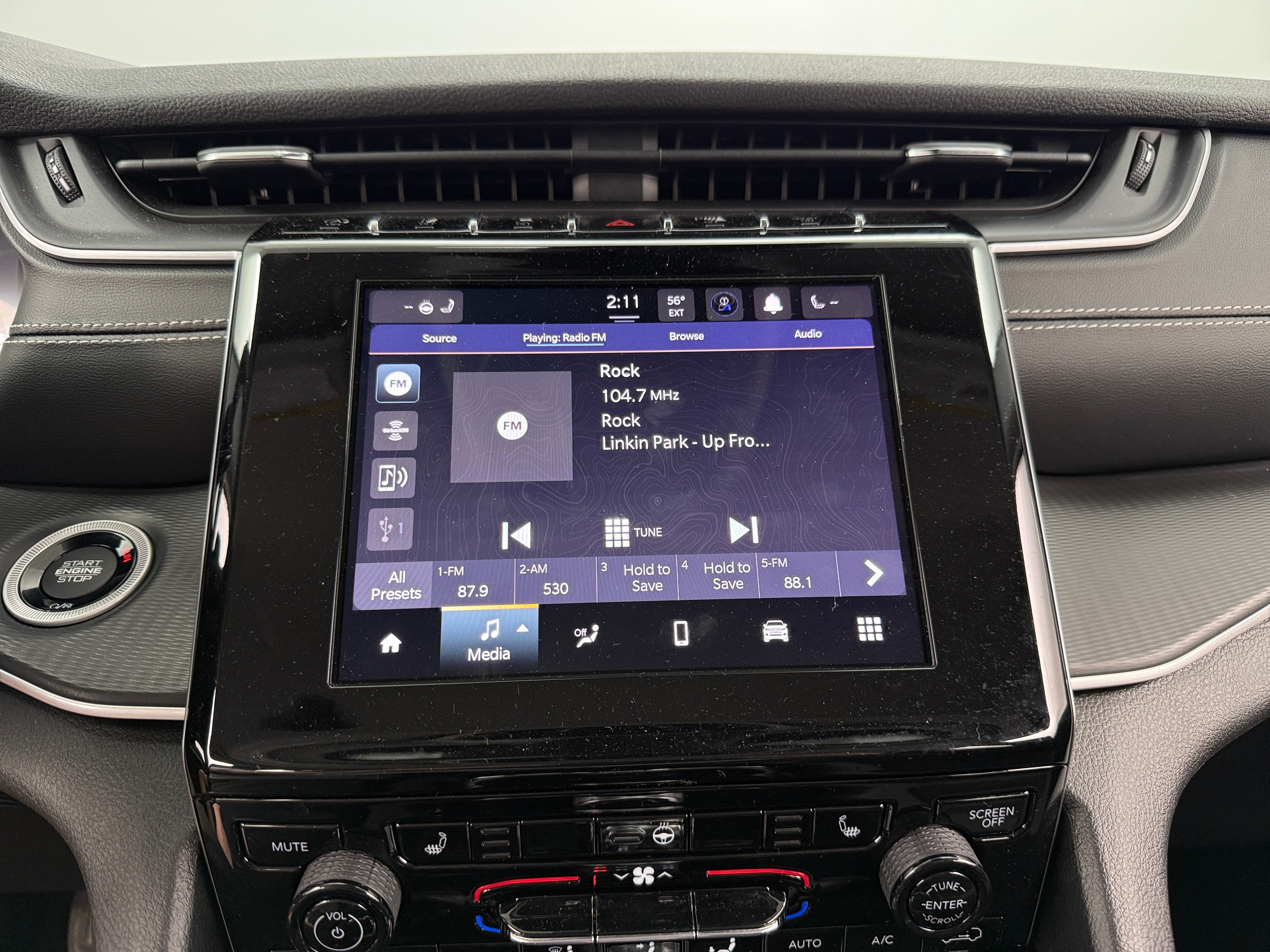 2023 Jeep Grand Cherokee Laredo 4