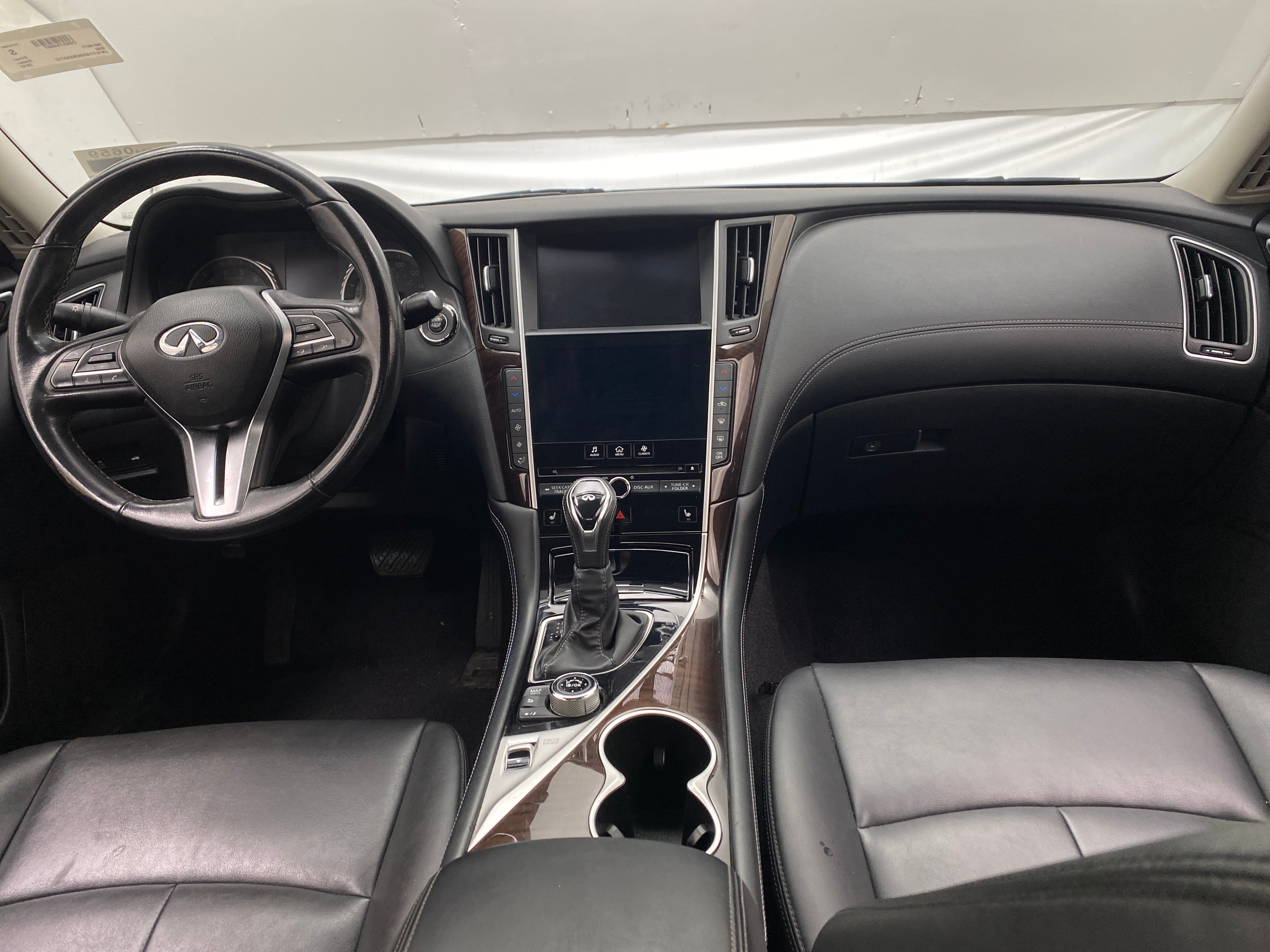 2019 INFINITI Q50 Luxe 2