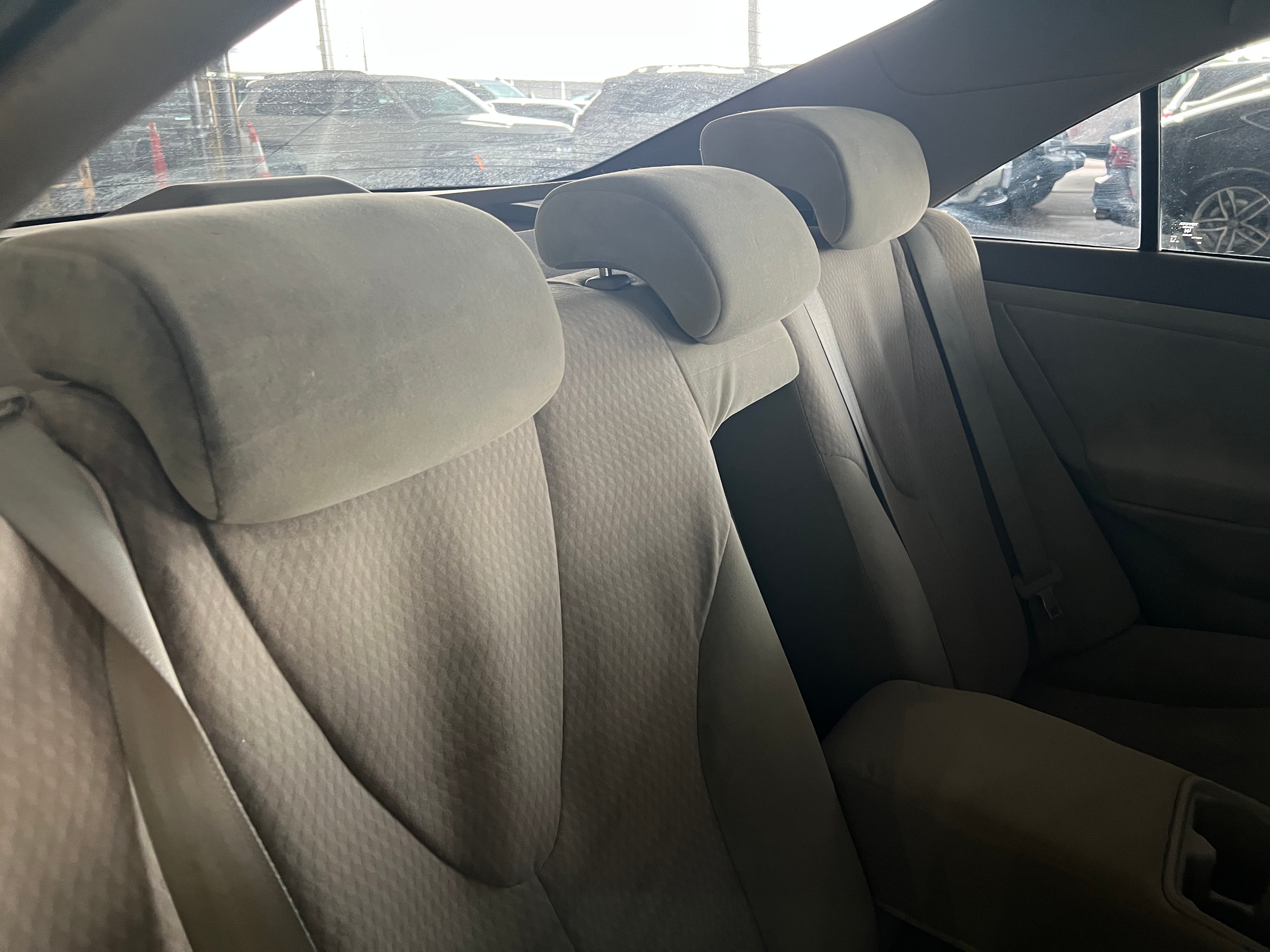 2010 Toyota Camry LE 6