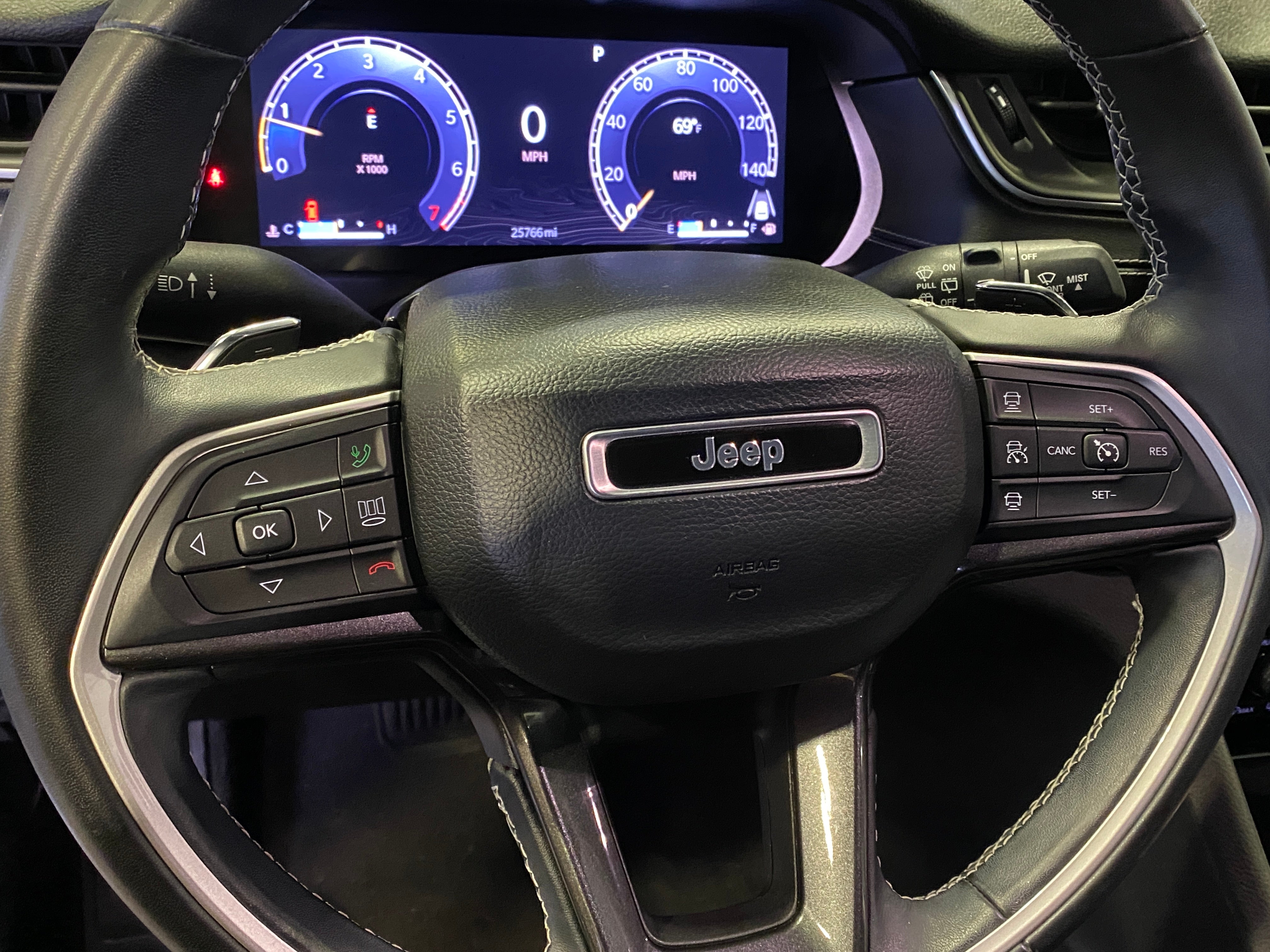 2022 Jeep Grand Cherokee L Altitude 4