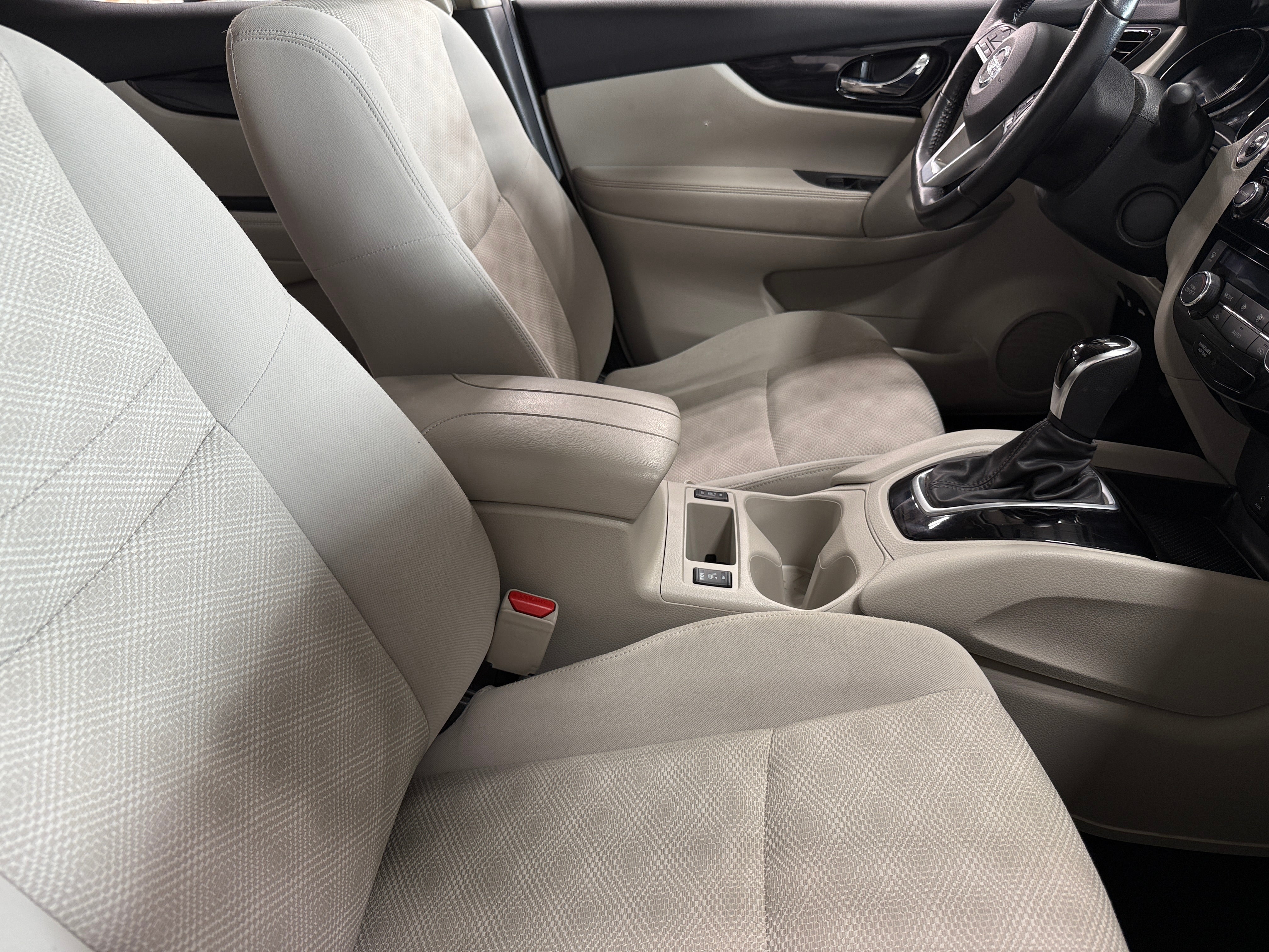 2018 Nissan Rogue Sport SV 2