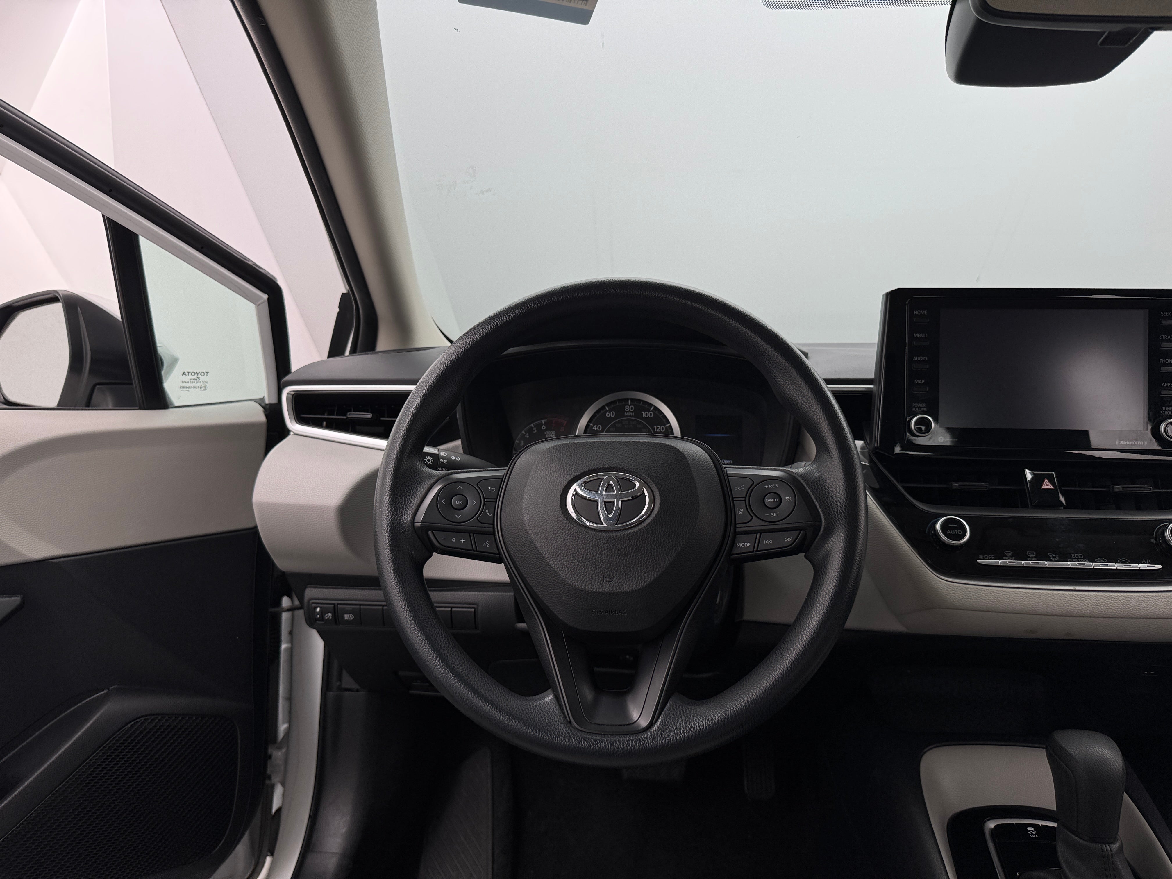2022 Toyota Corolla LE 5