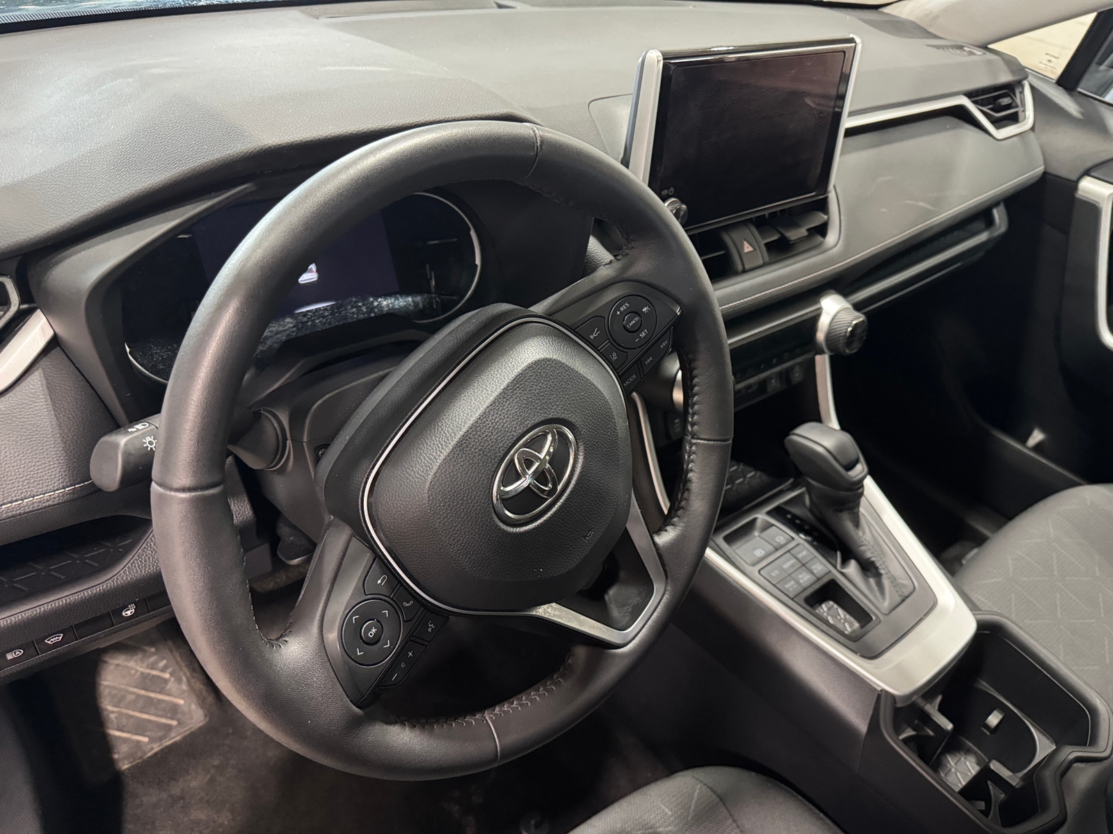 Thumbnail: 2024 Toyota RAV4 - 3
