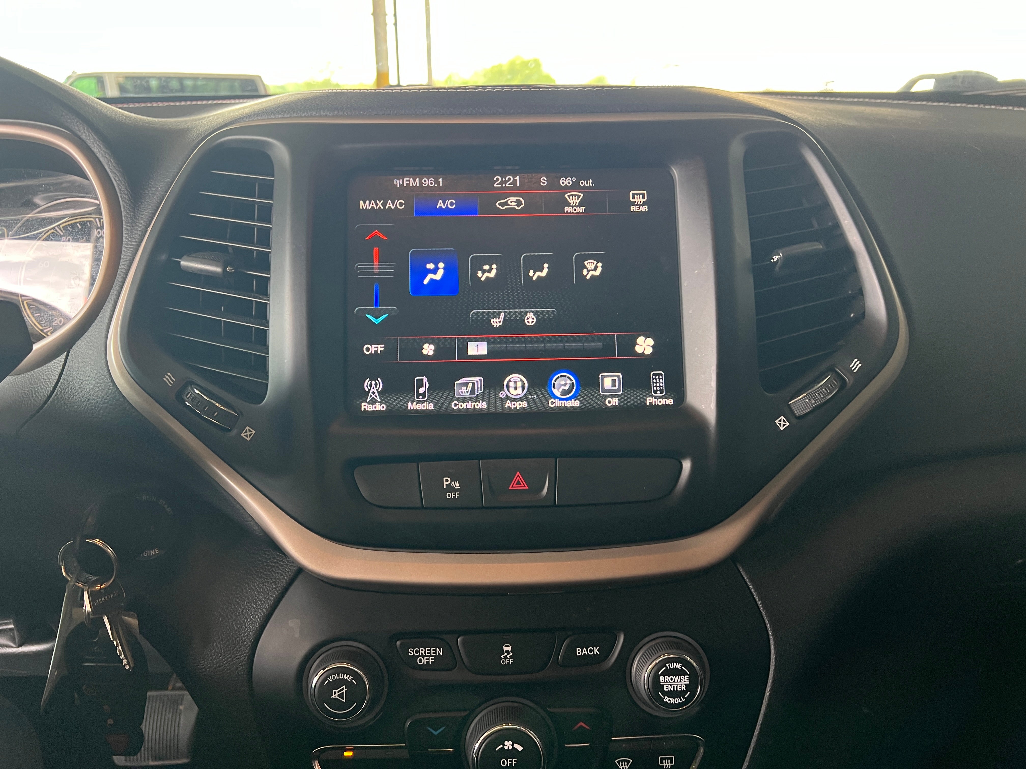 2016 Jeep Cherokee 75th Anniversary Edition 4